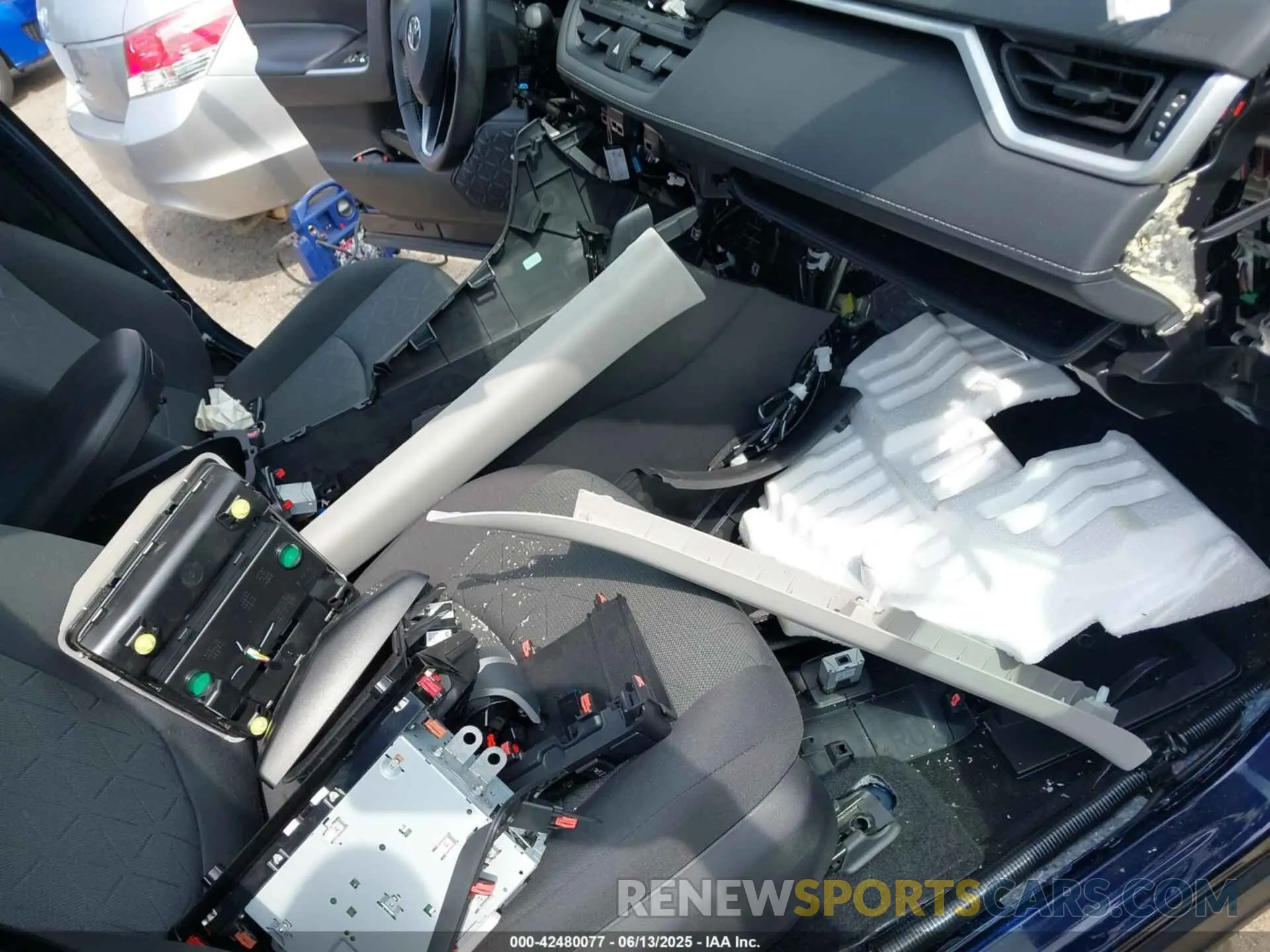18 Photograph of a damaged car 4T3RWRFV7NU057201 TOYOTA RAV4 HYBRID 2022
