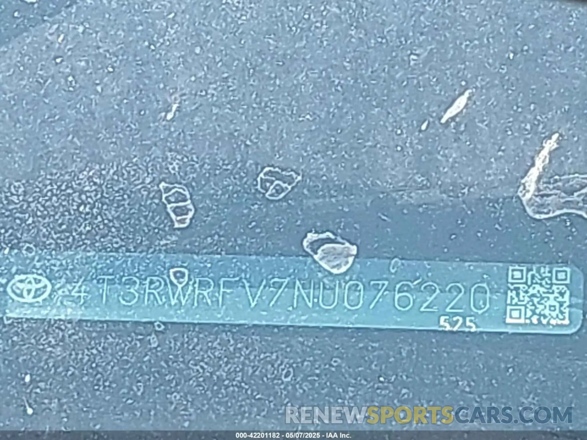 18 Photograph of a damaged car 4T3RWRFV7NU076220 TOYOTA RAV4 HYBRID 2022