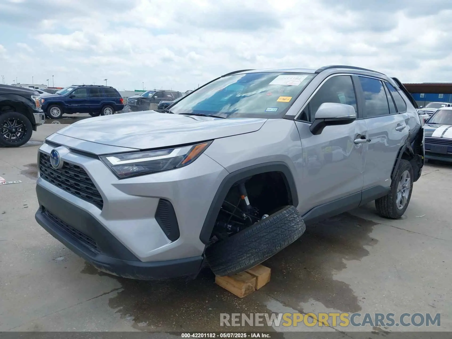 2 Photograph of a damaged car 4T3RWRFV7NU076220 TOYOTA RAV4 HYBRID 2022