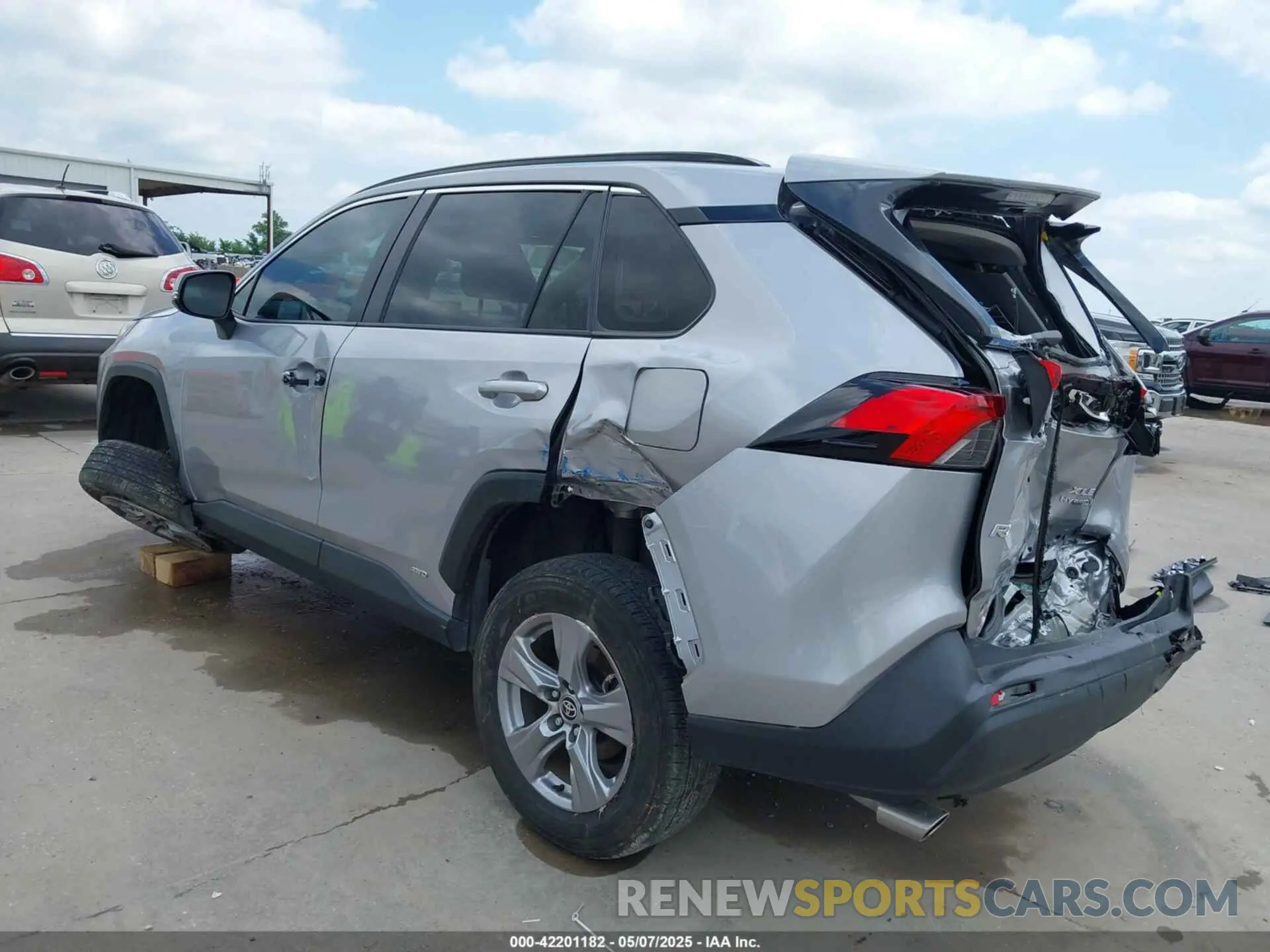 3 Photograph of a damaged car 4T3RWRFV7NU076220 TOYOTA RAV4 HYBRID 2022