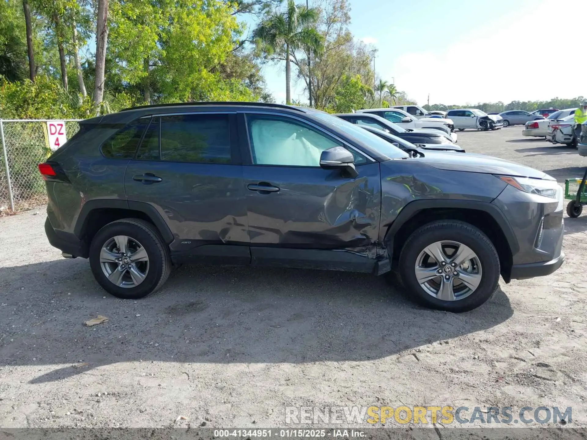 13 Photograph of a damaged car 4T3RWRFV8NU062309 TOYOTA RAV4 HYBRID 2022