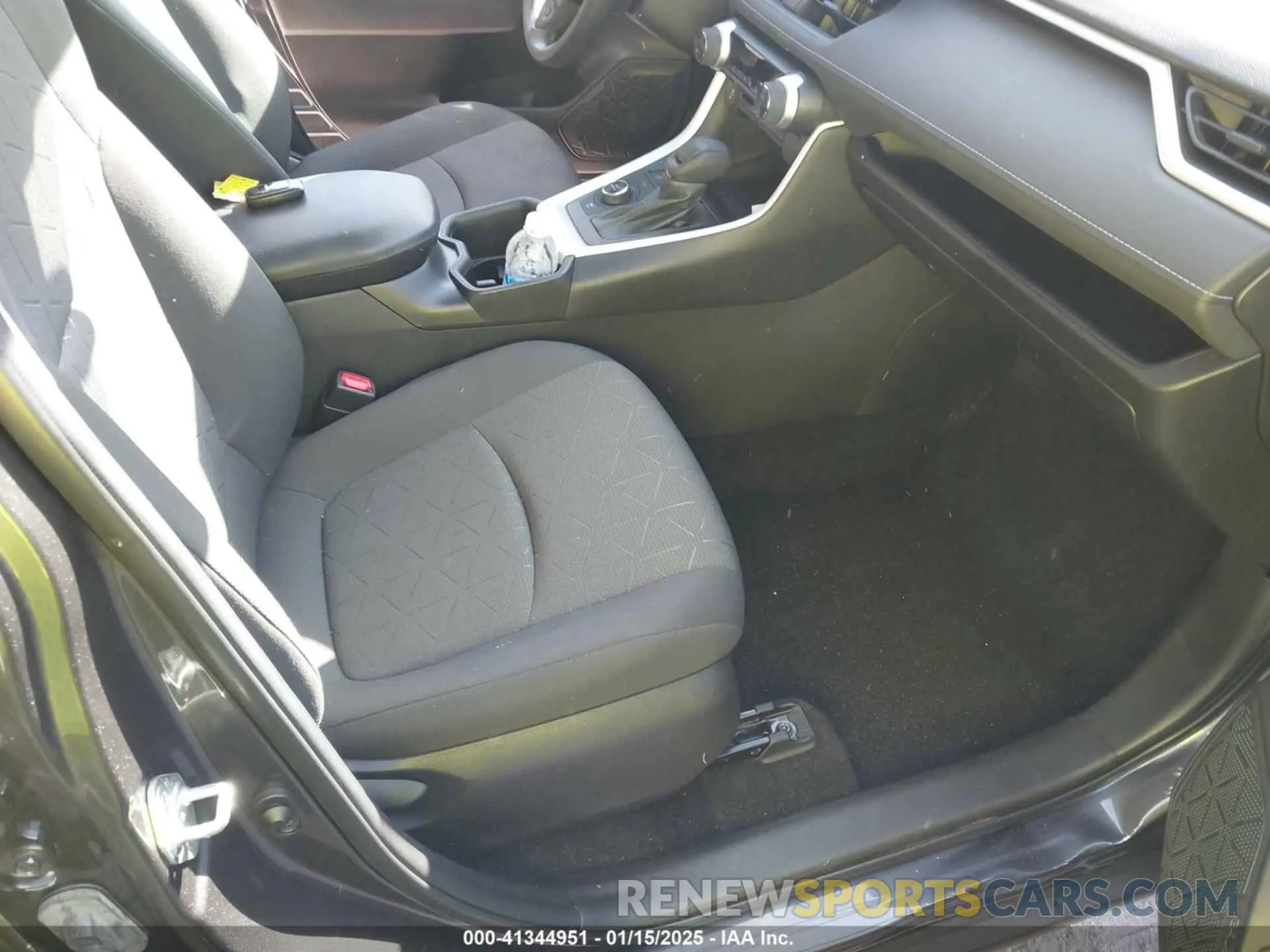 5 Photograph of a damaged car 4T3RWRFV8NU062309 TOYOTA RAV4 HYBRID 2022