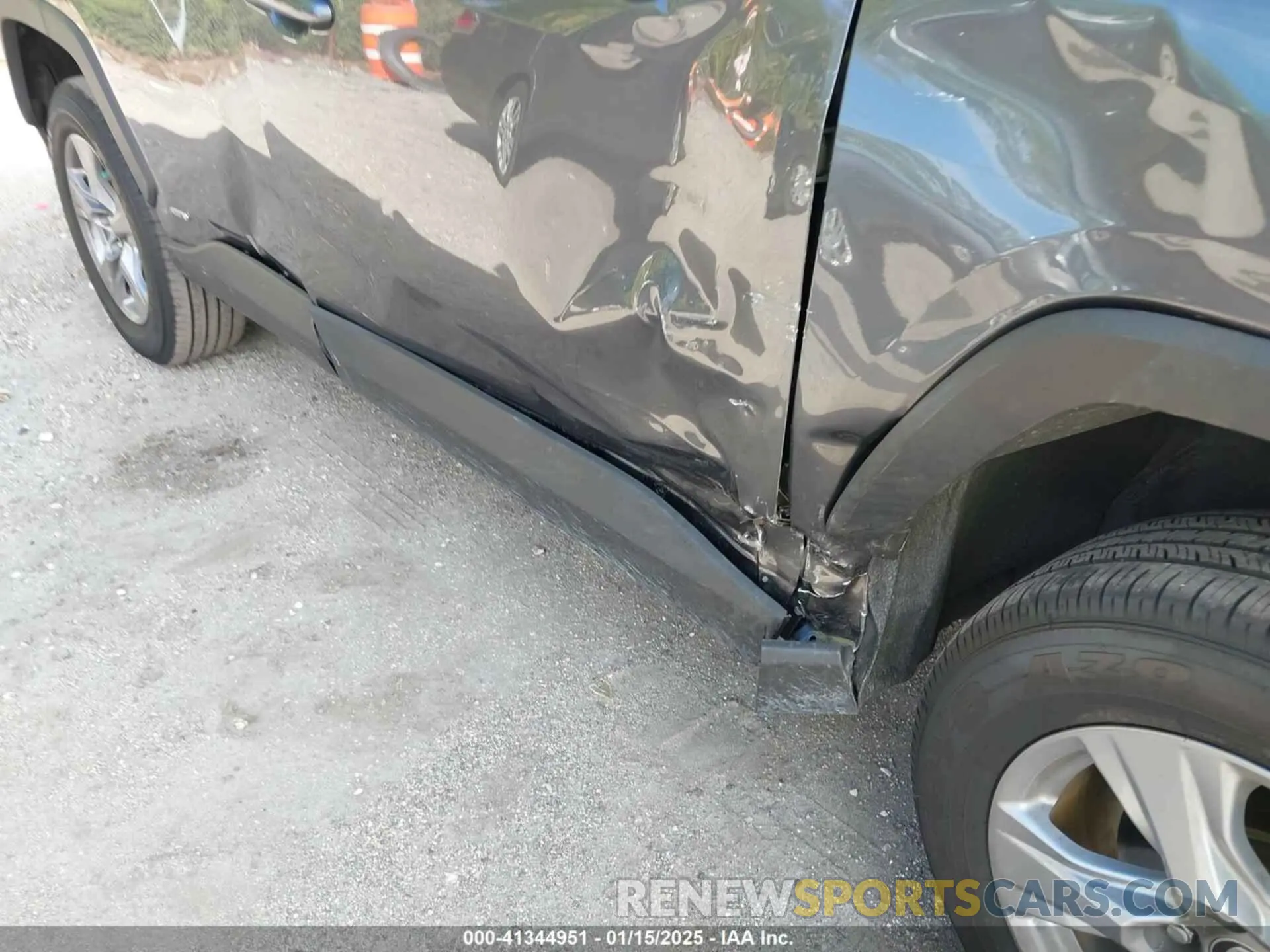 6 Photograph of a damaged car 4T3RWRFV8NU062309 TOYOTA RAV4 HYBRID 2022