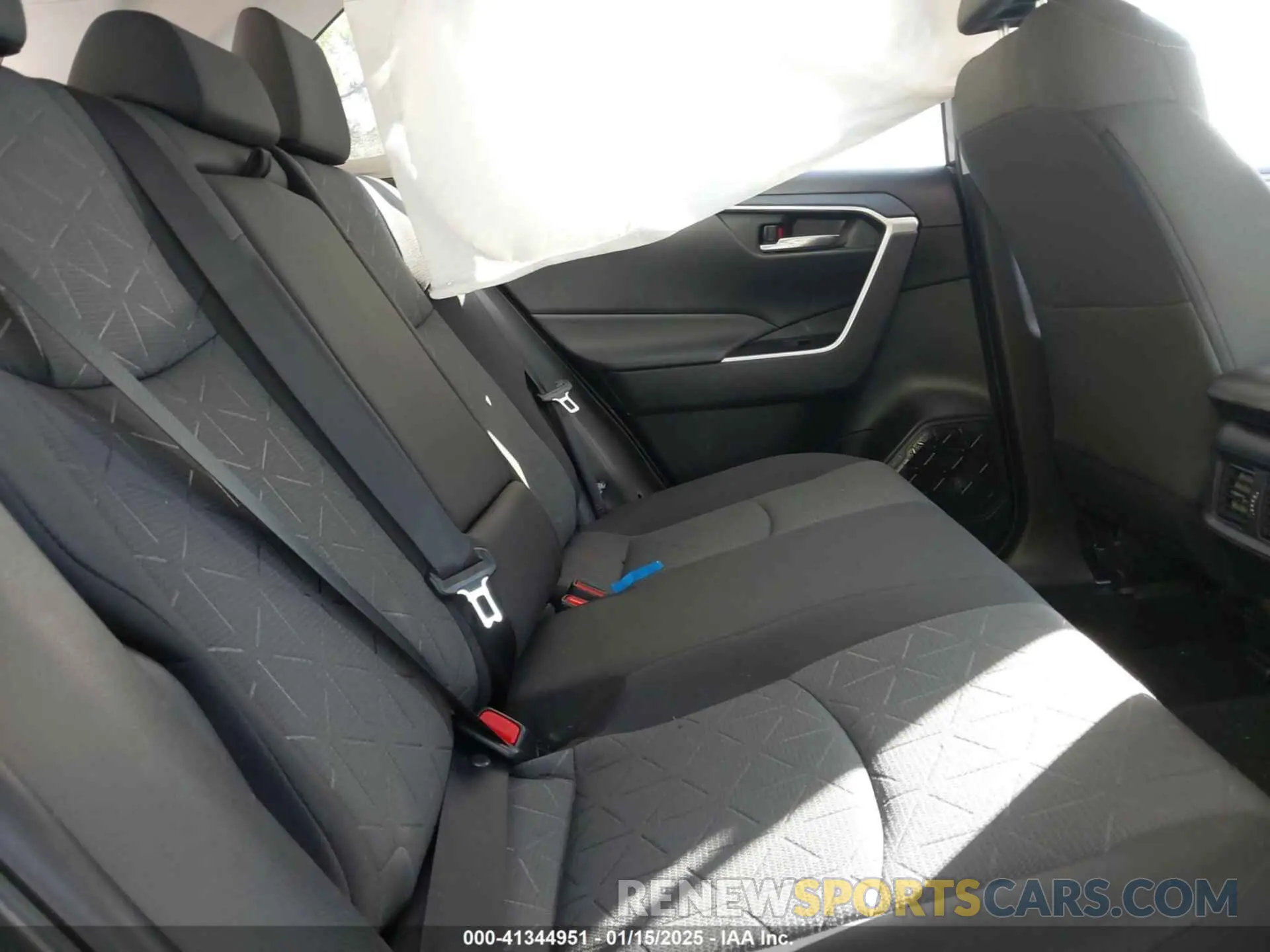 8 Photograph of a damaged car 4T3RWRFV8NU062309 TOYOTA RAV4 HYBRID 2022