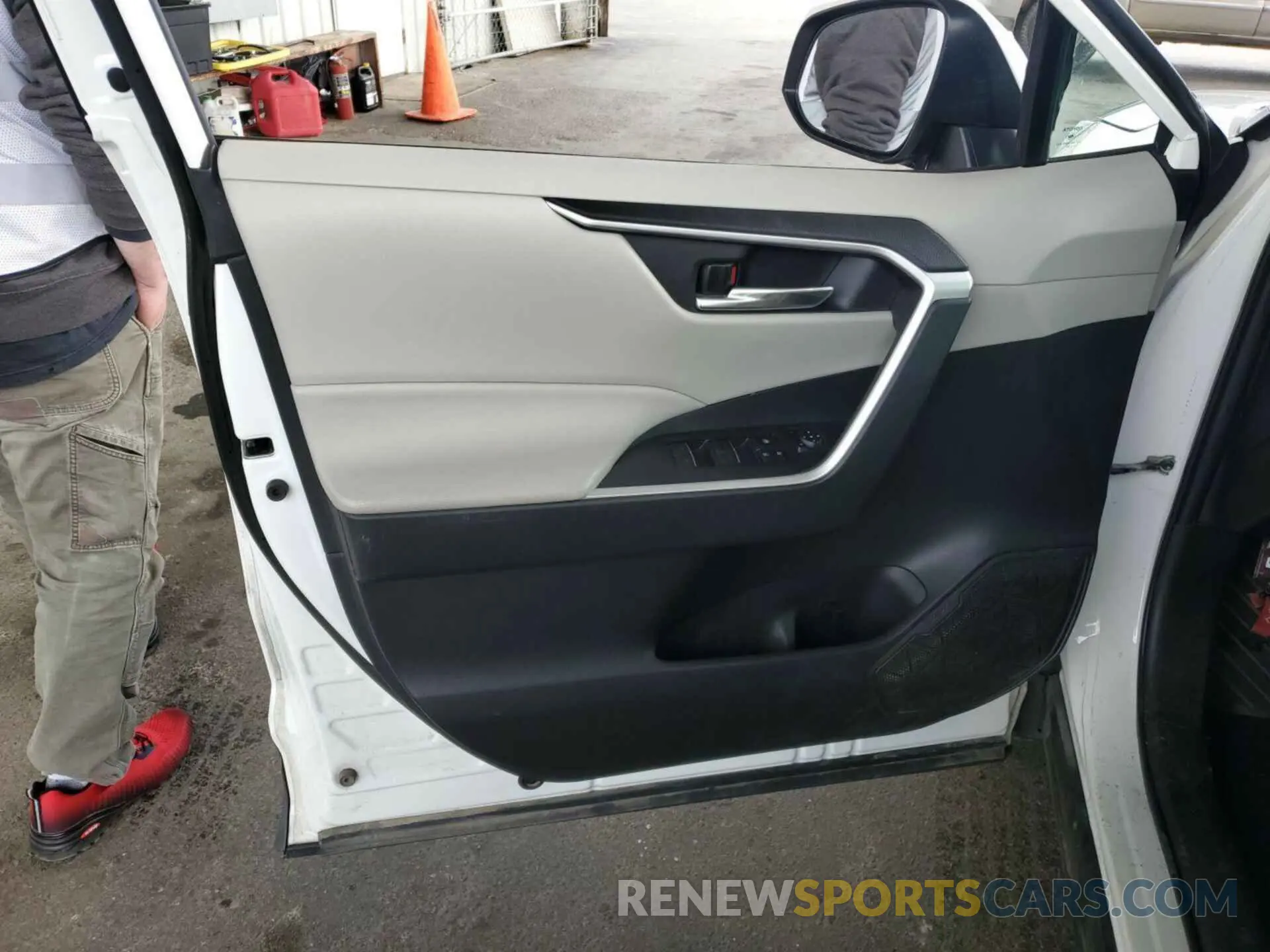 12 Photograph of a damaged car 4T3RWRFV8NU078316 TOYOTA RAV4 HYBRID 2022