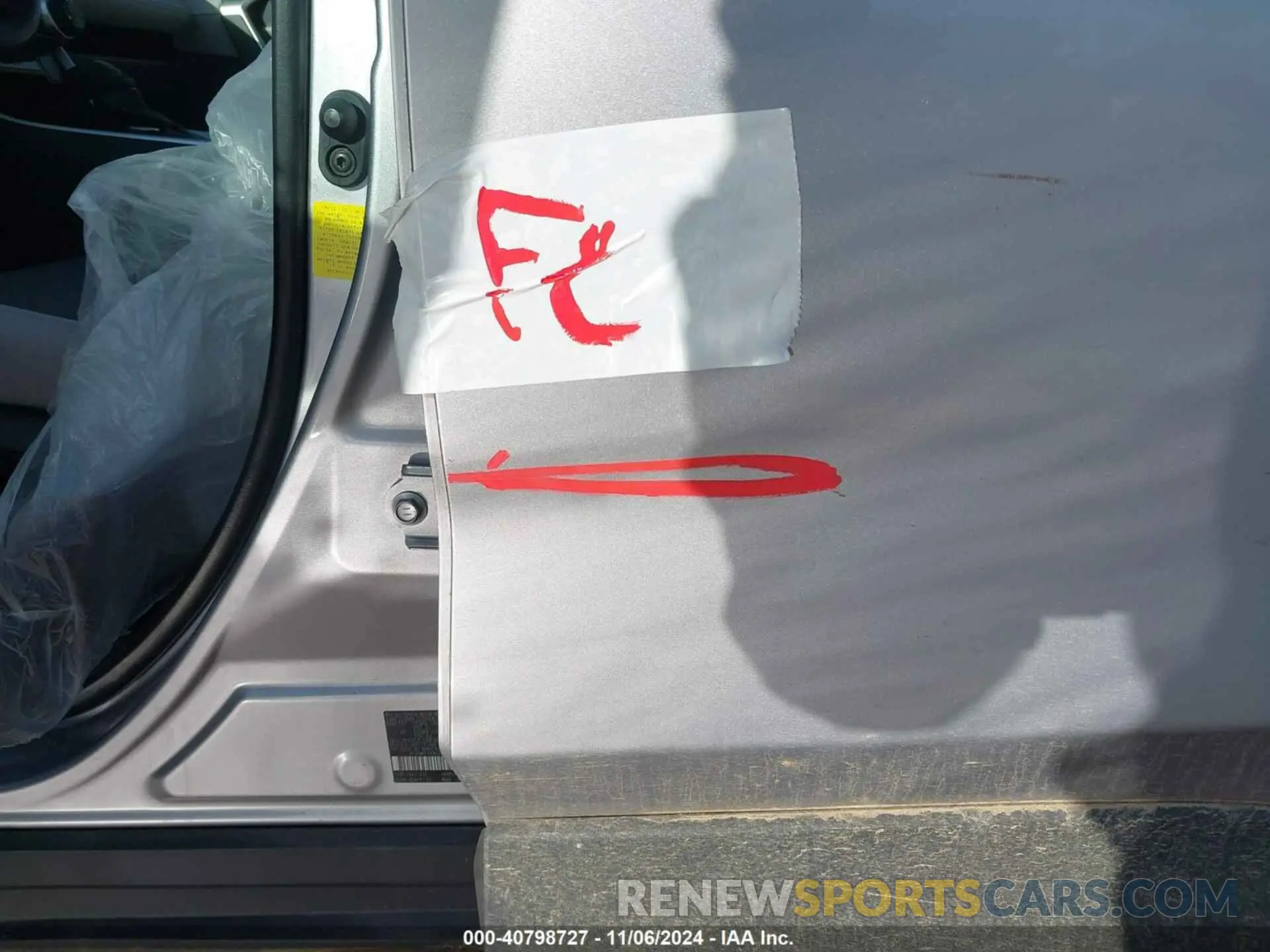 6 Photograph of a damaged car 4T3RWRFV8NU080647 TOYOTA RAV4 HYBRID 2022
