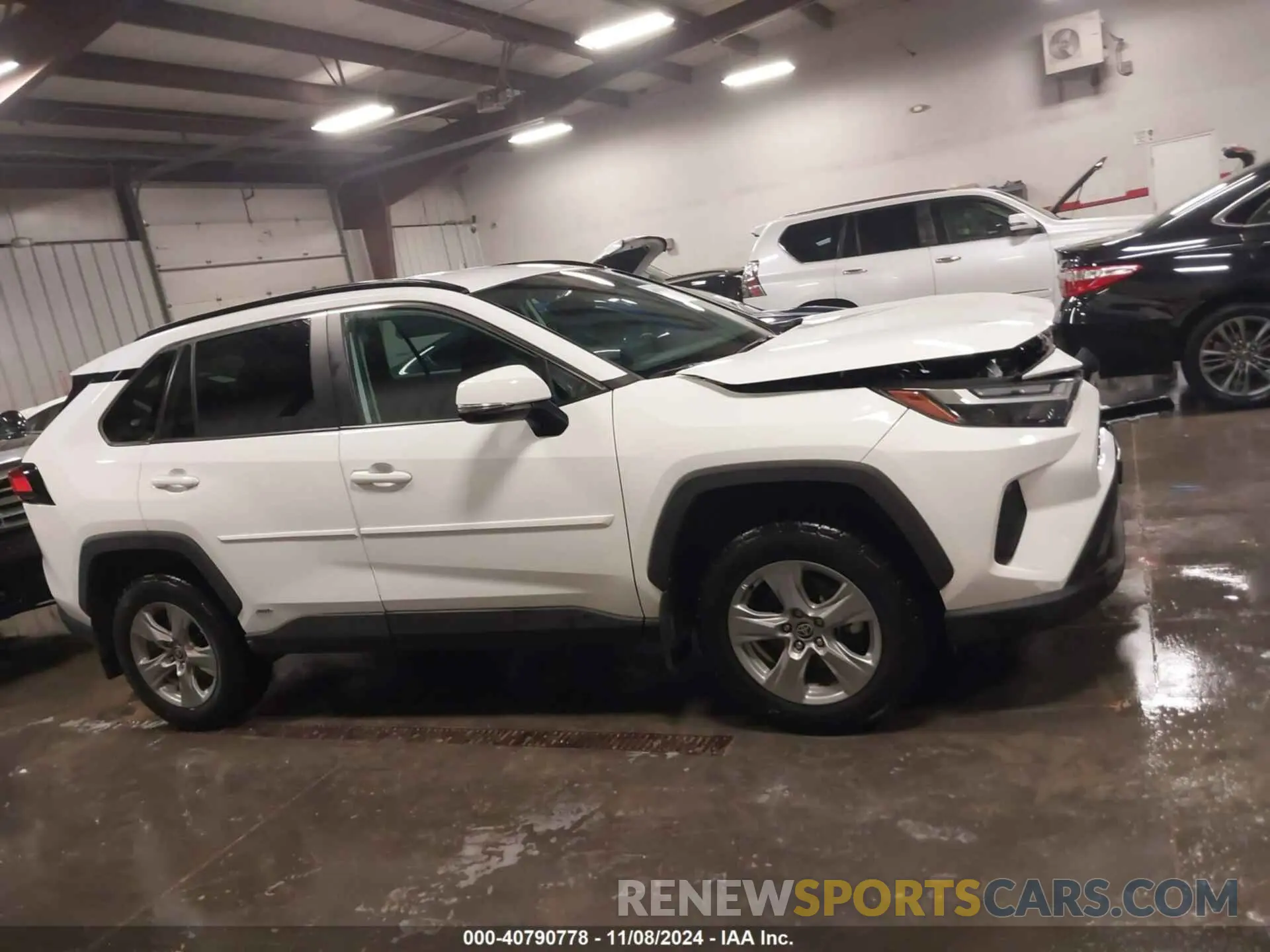 13 Photograph of a damaged car 4T3RWRFV9NU053490 TOYOTA RAV4 HYBRID 2022