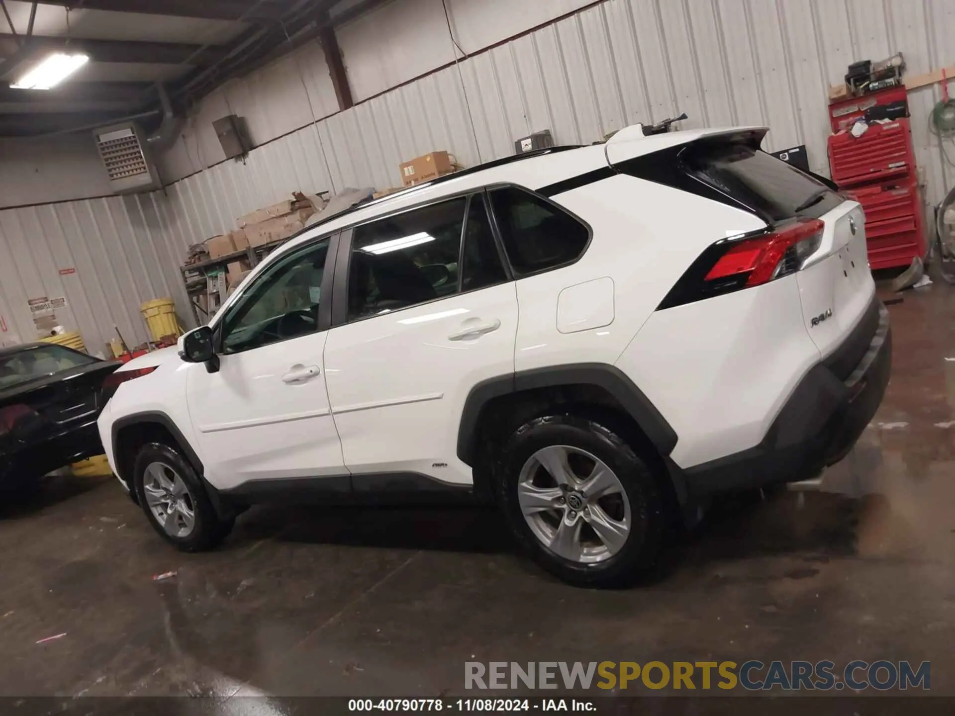 14 Photograph of a damaged car 4T3RWRFV9NU053490 TOYOTA RAV4 HYBRID 2022