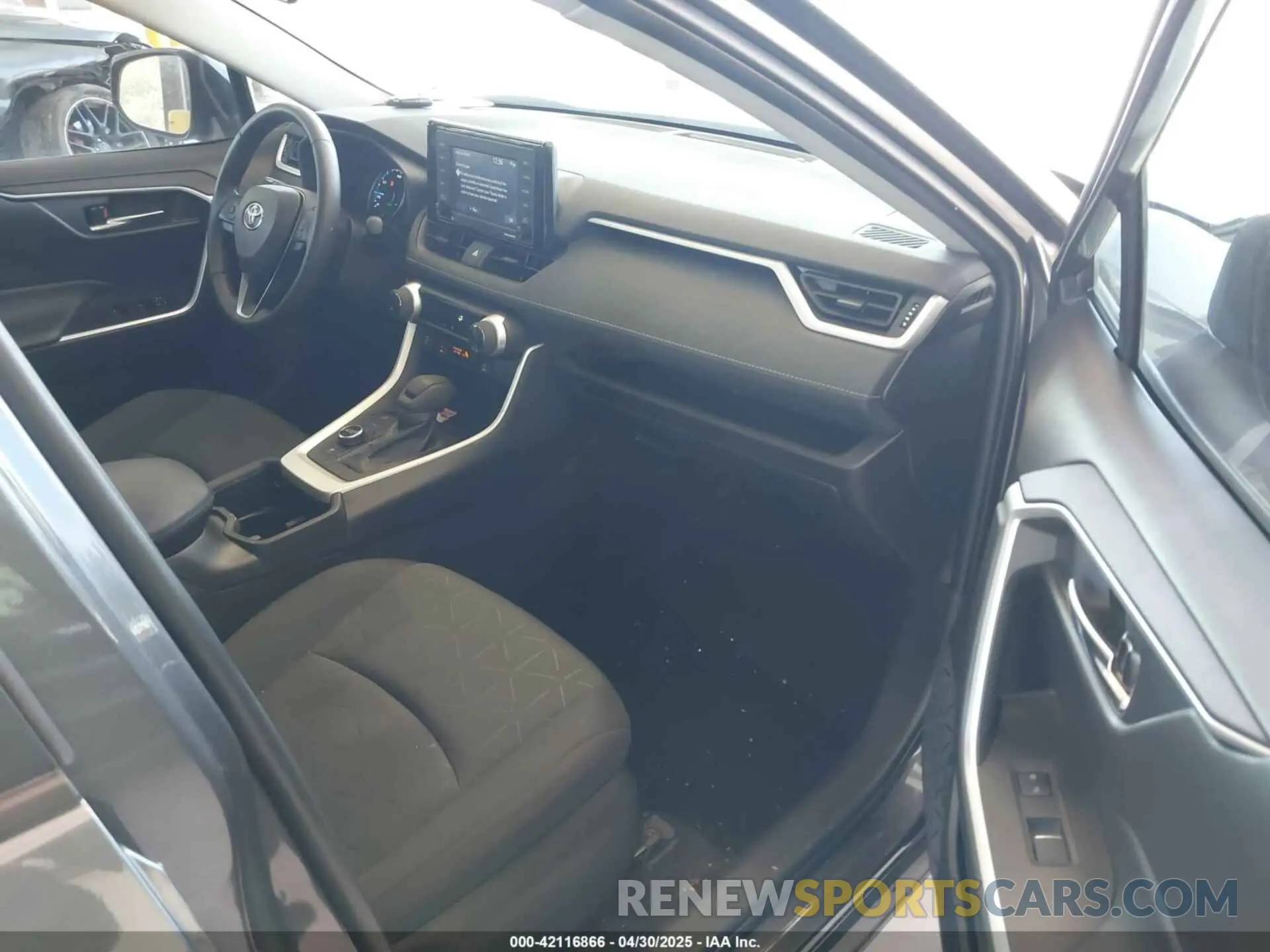 5 Photograph of a damaged car 4T3RWRFV9NU063517 TOYOTA RAV4 HYBRID 2022