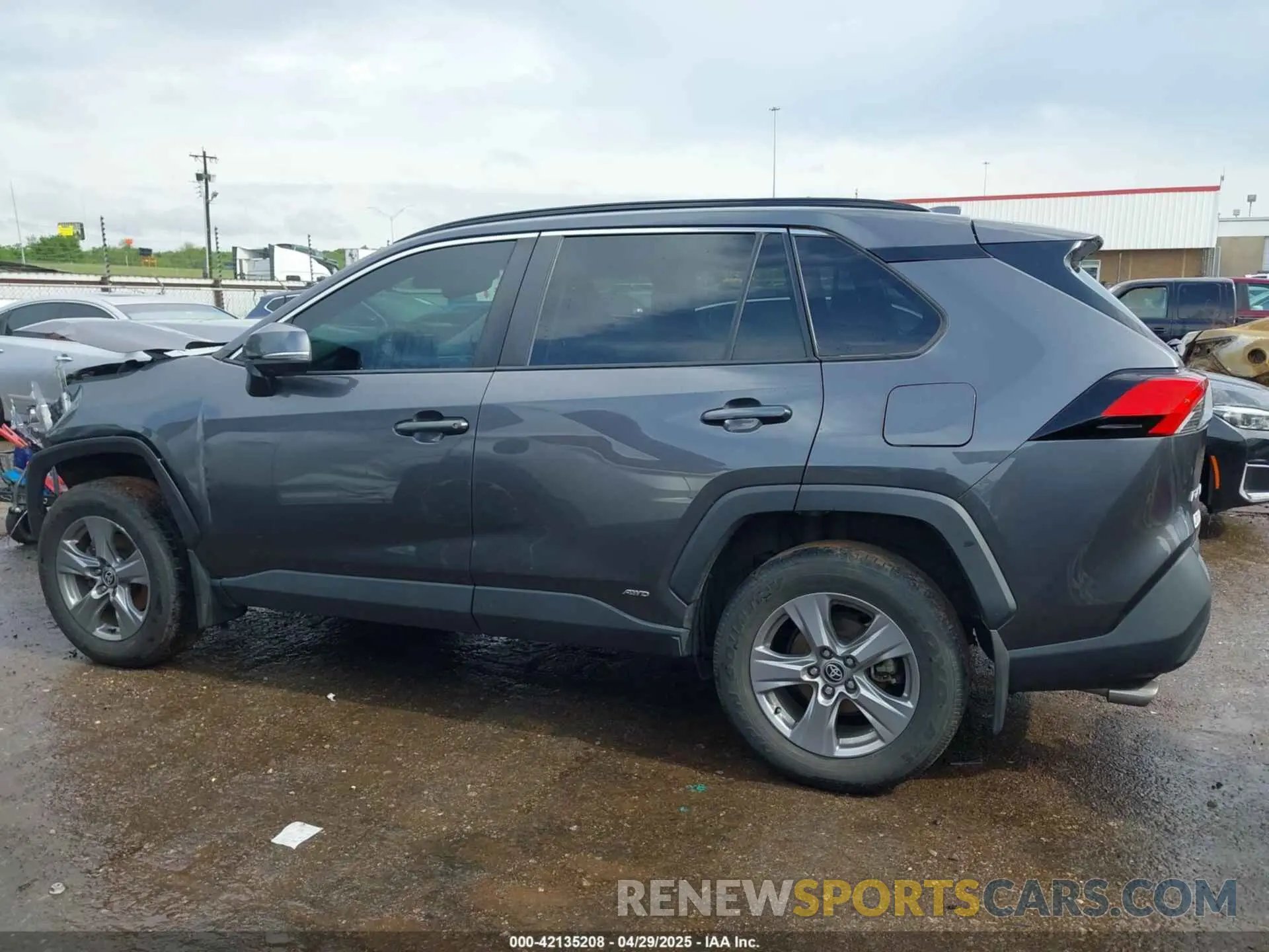 14 Photograph of a damaged car 4T3RWRFVXNU057564 TOYOTA RAV4 HYBRID 2022