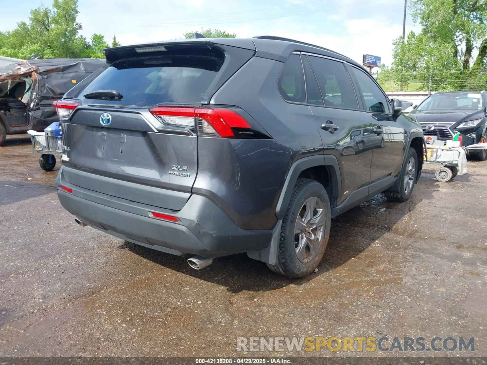 4 Photograph of a damaged car 4T3RWRFVXNU057564 TOYOTA RAV4 HYBRID 2022