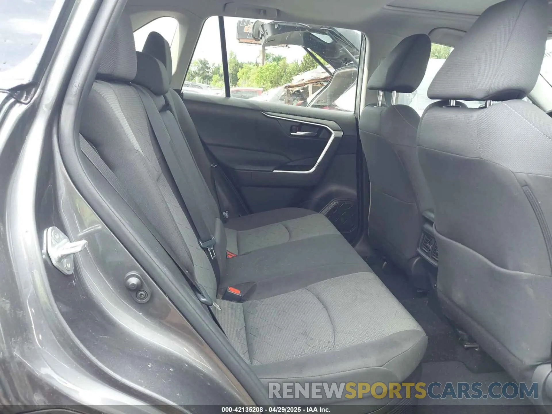 8 Photograph of a damaged car 4T3RWRFVXNU057564 TOYOTA RAV4 HYBRID 2022