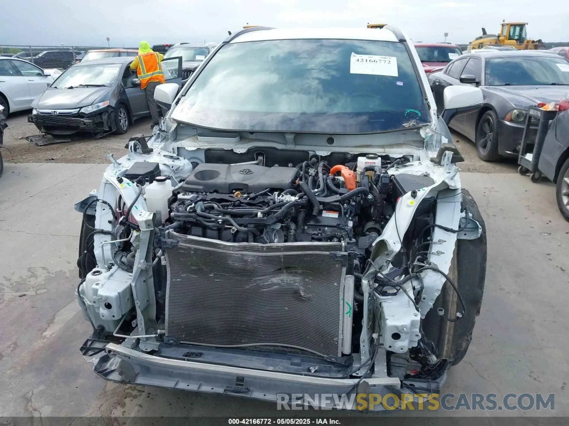 13 Photograph of a damaged car 4T3T6RFV4NU065150 TOYOTA RAV4 HYBRID 2022