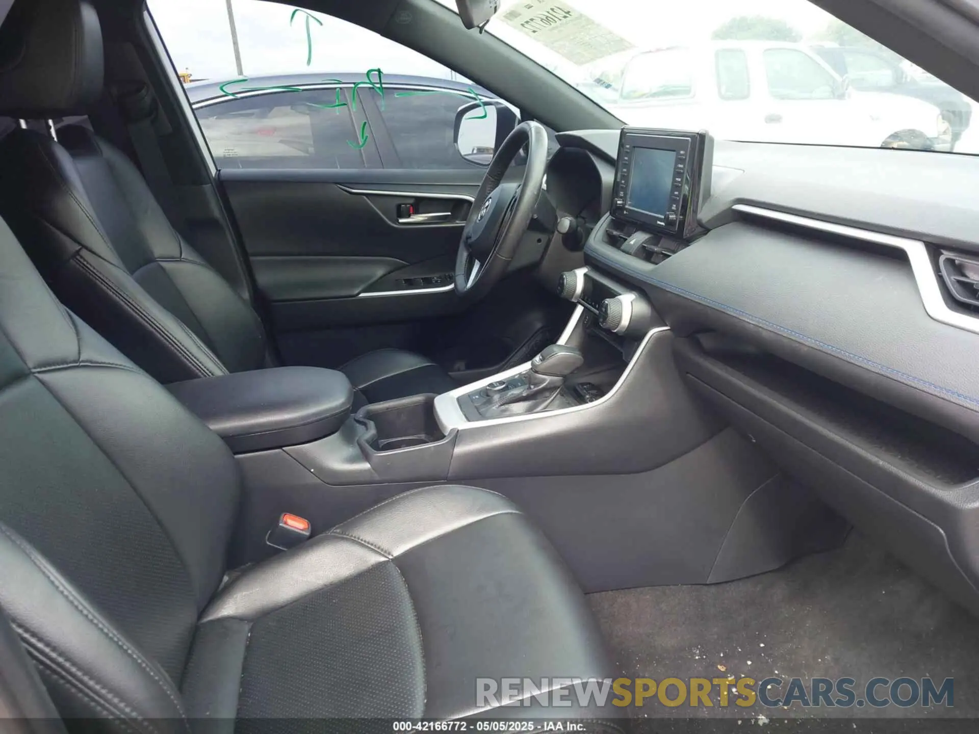 5 Photograph of a damaged car 4T3T6RFV4NU065150 TOYOTA RAV4 HYBRID 2022