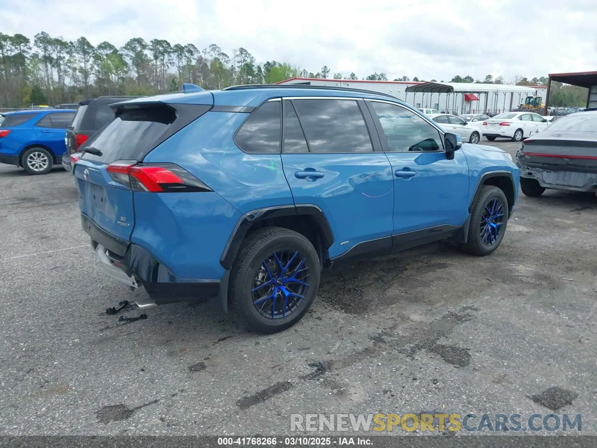 4 Photograph of a damaged car 4T3T6RFV8NU078743 TOYOTA RAV4 HYBRID 2022