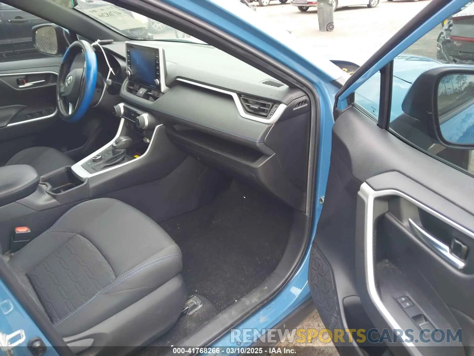 5 Photograph of a damaged car 4T3T6RFV8NU078743 TOYOTA RAV4 HYBRID 2022