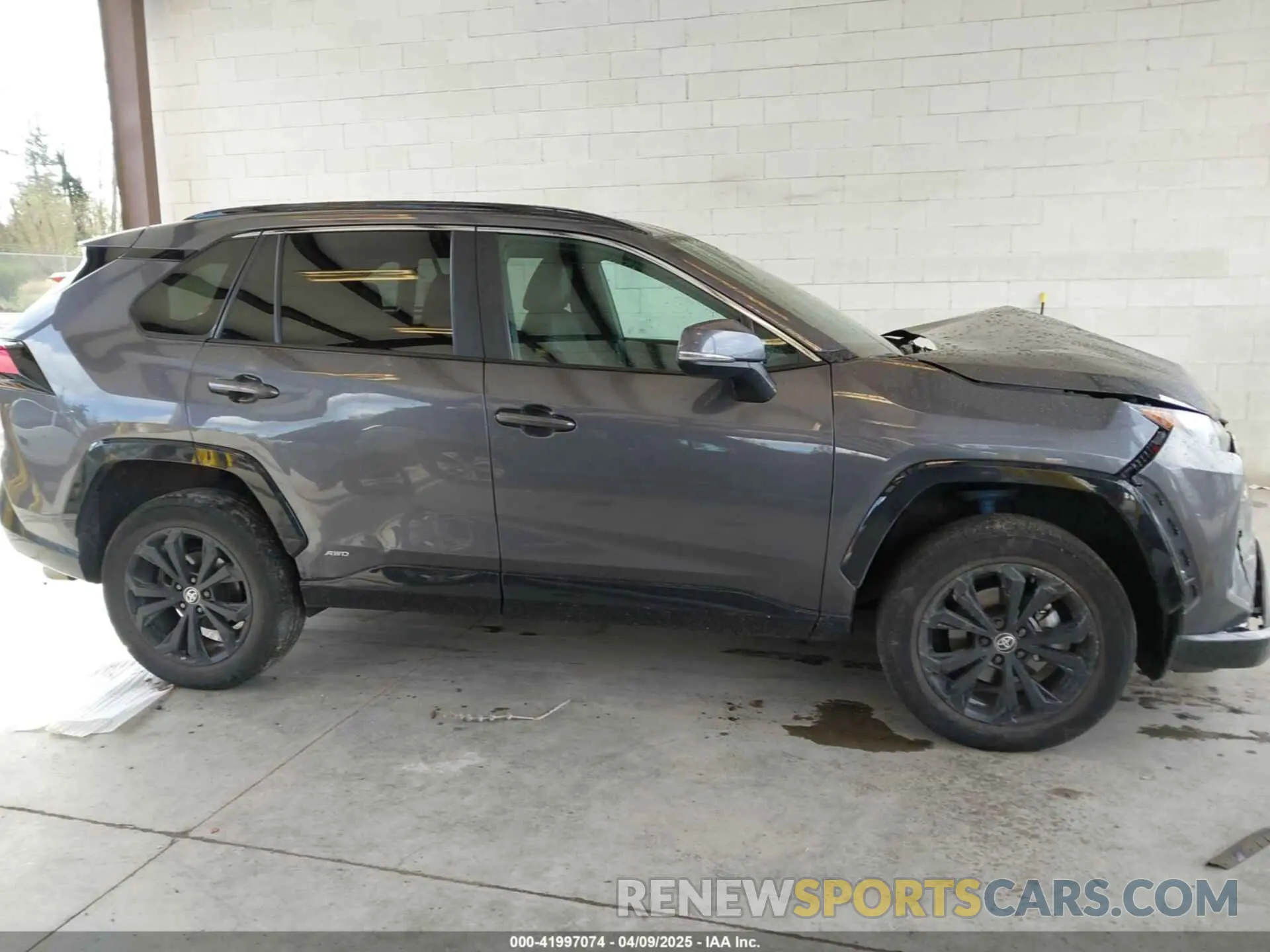 13 Photograph of a damaged car 4T3T6RFV8NU101888 TOYOTA RAV4 HYBRID 2022