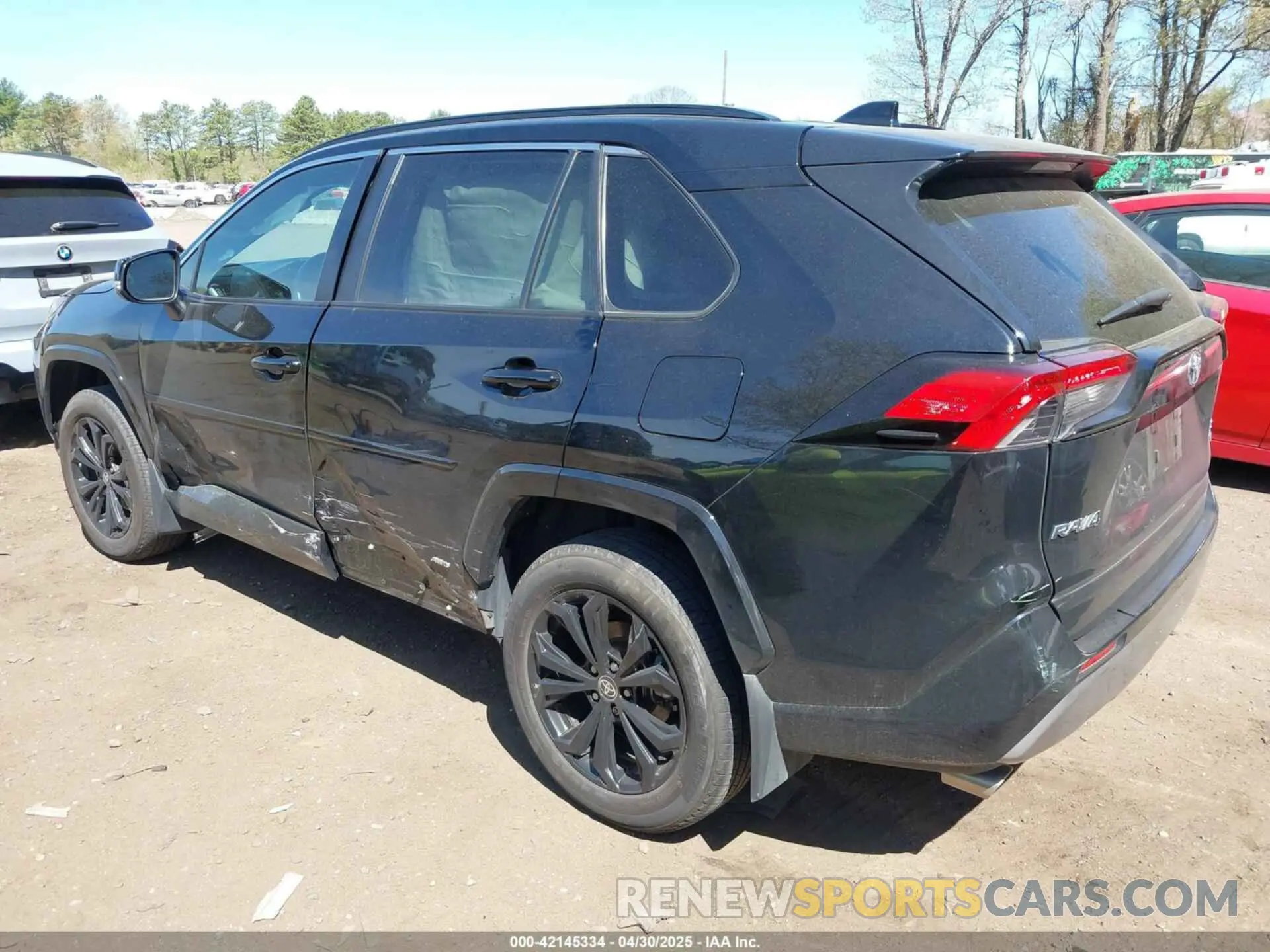 3 Photograph of a damaged car 4T3T6RFVXNU088724 TOYOTA RAV4 HYBRID 2022
