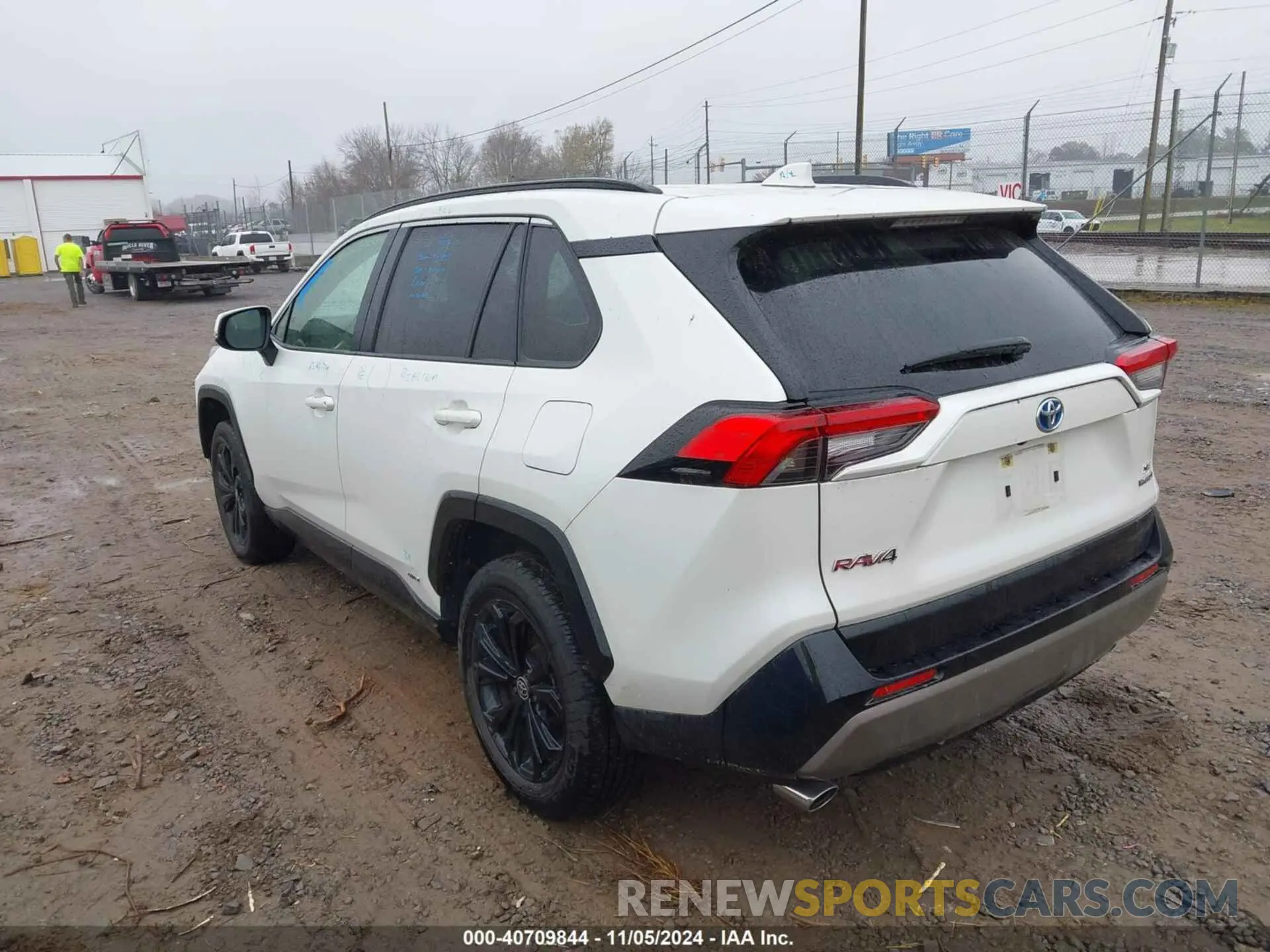 3 Photograph of a damaged car JTM16RFV6NJ015596 TOYOTA RAV4 HYBRID 2022