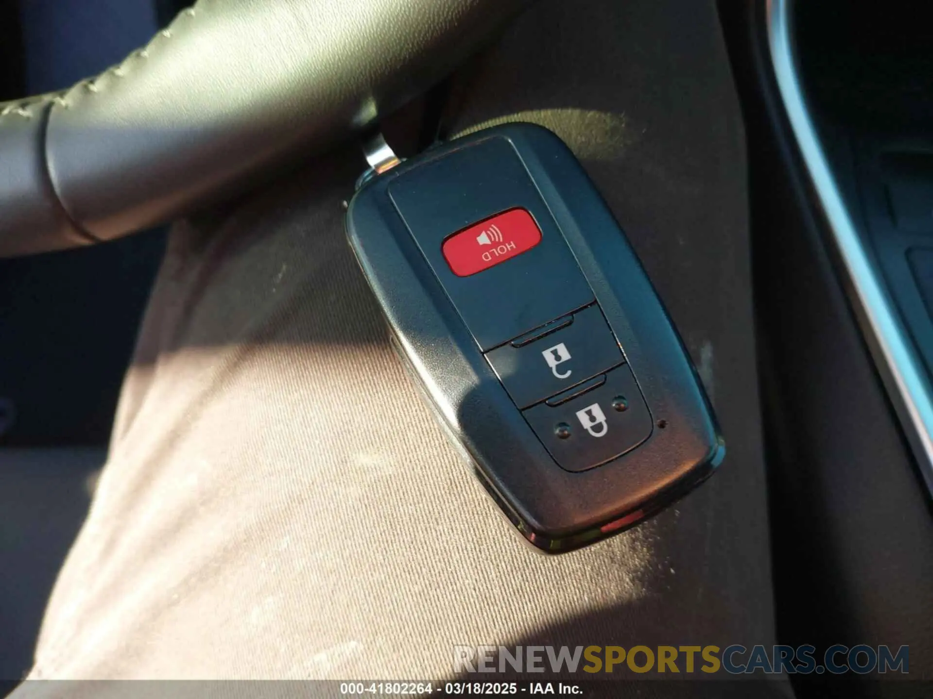 11 Photograph of a damaged car JTM16RFV7ND069018 TOYOTA RAV4 HYBRID 2022