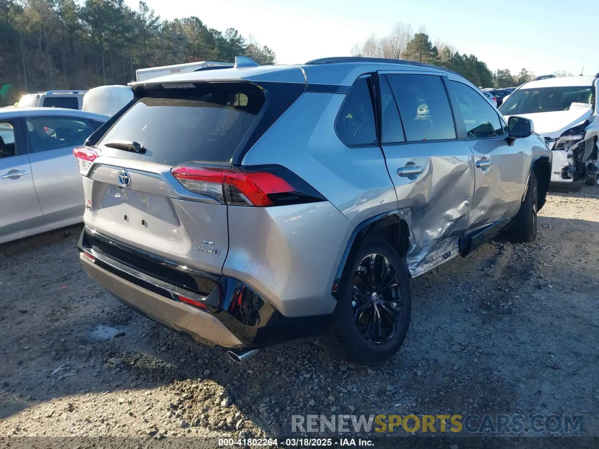 4 Photograph of a damaged car JTM16RFV7ND069018 TOYOTA RAV4 HYBRID 2022