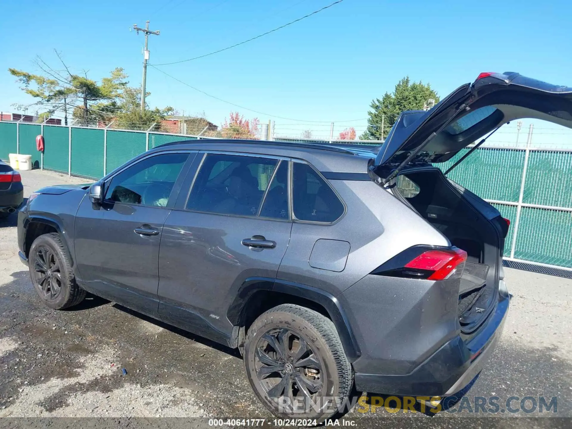 3 Photograph of a damaged car JTM16RFV7ND069228 TOYOTA RAV4 HYBRID 2022