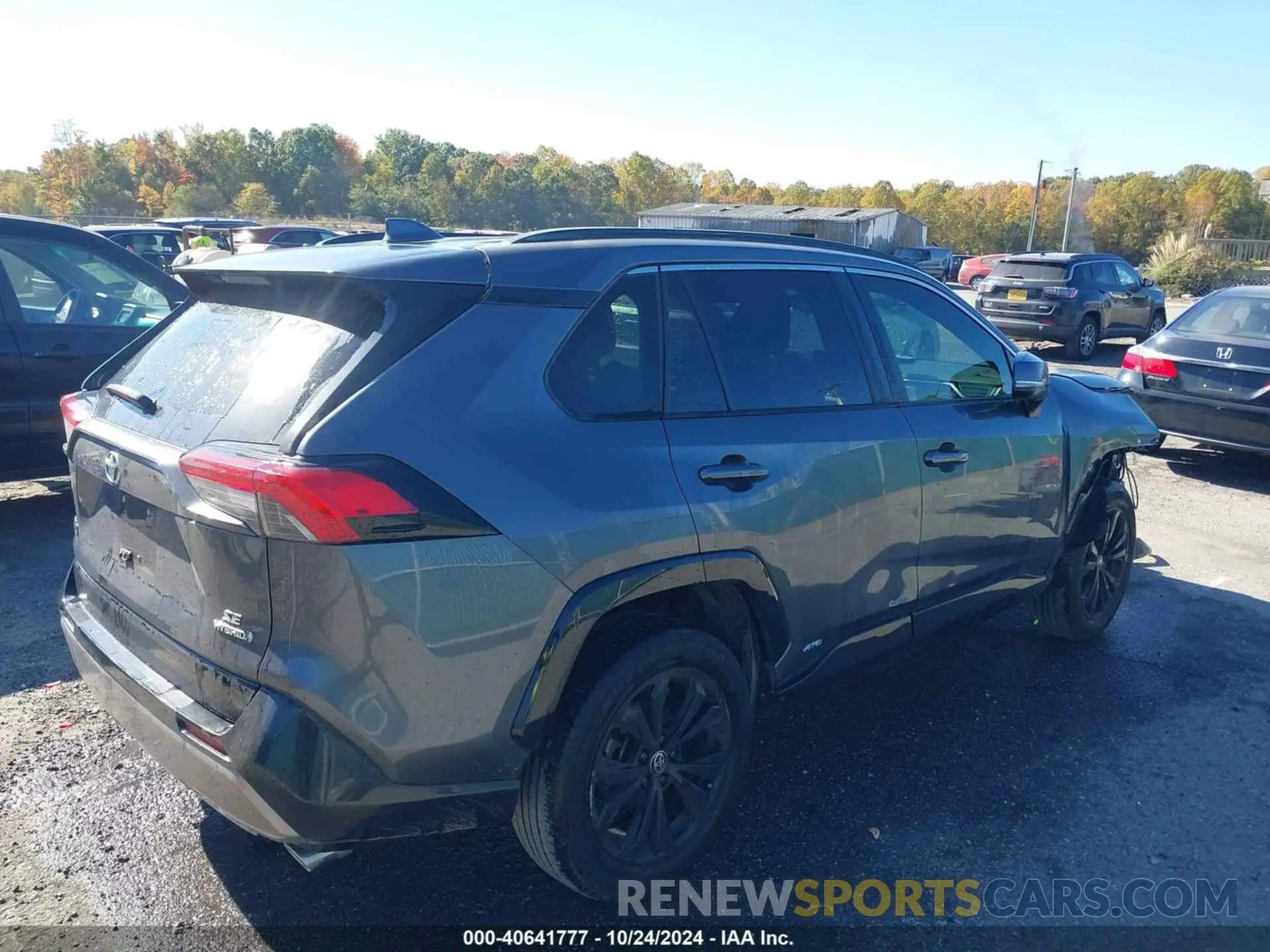 4 Photograph of a damaged car JTM16RFV7ND069228 TOYOTA RAV4 HYBRID 2022