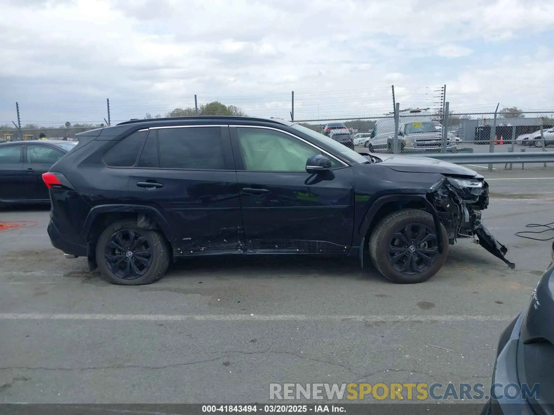 12 Photograph of a damaged car JTM16RFV8ND056777 TOYOTA RAV4 HYBRID 2022