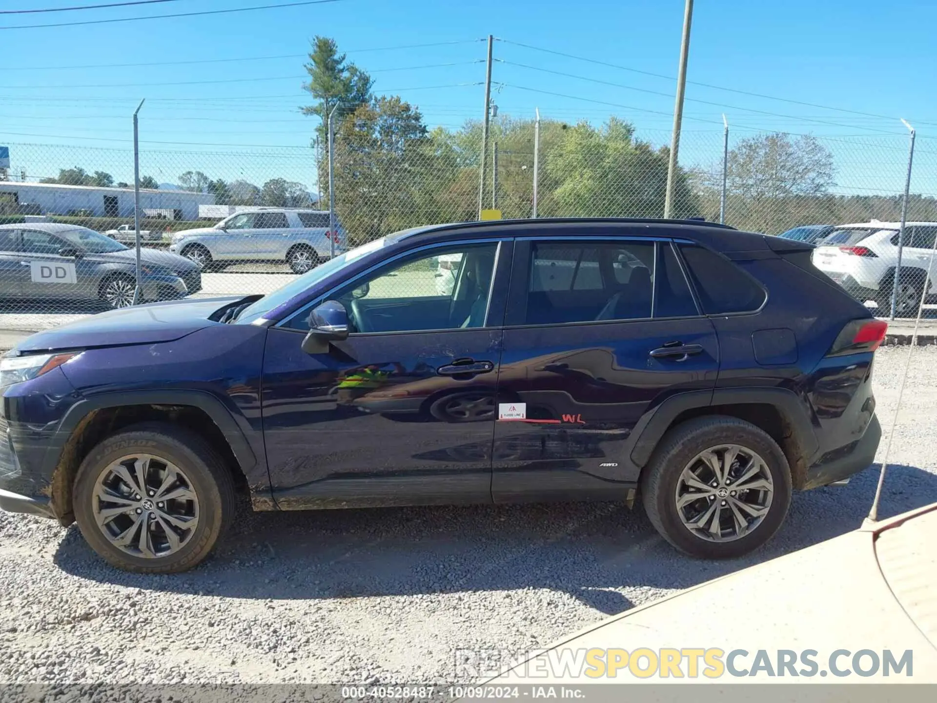 14 Photograph of a damaged car JTMB6RFV0ND068619 TOYOTA RAV4 HYBRID 2022