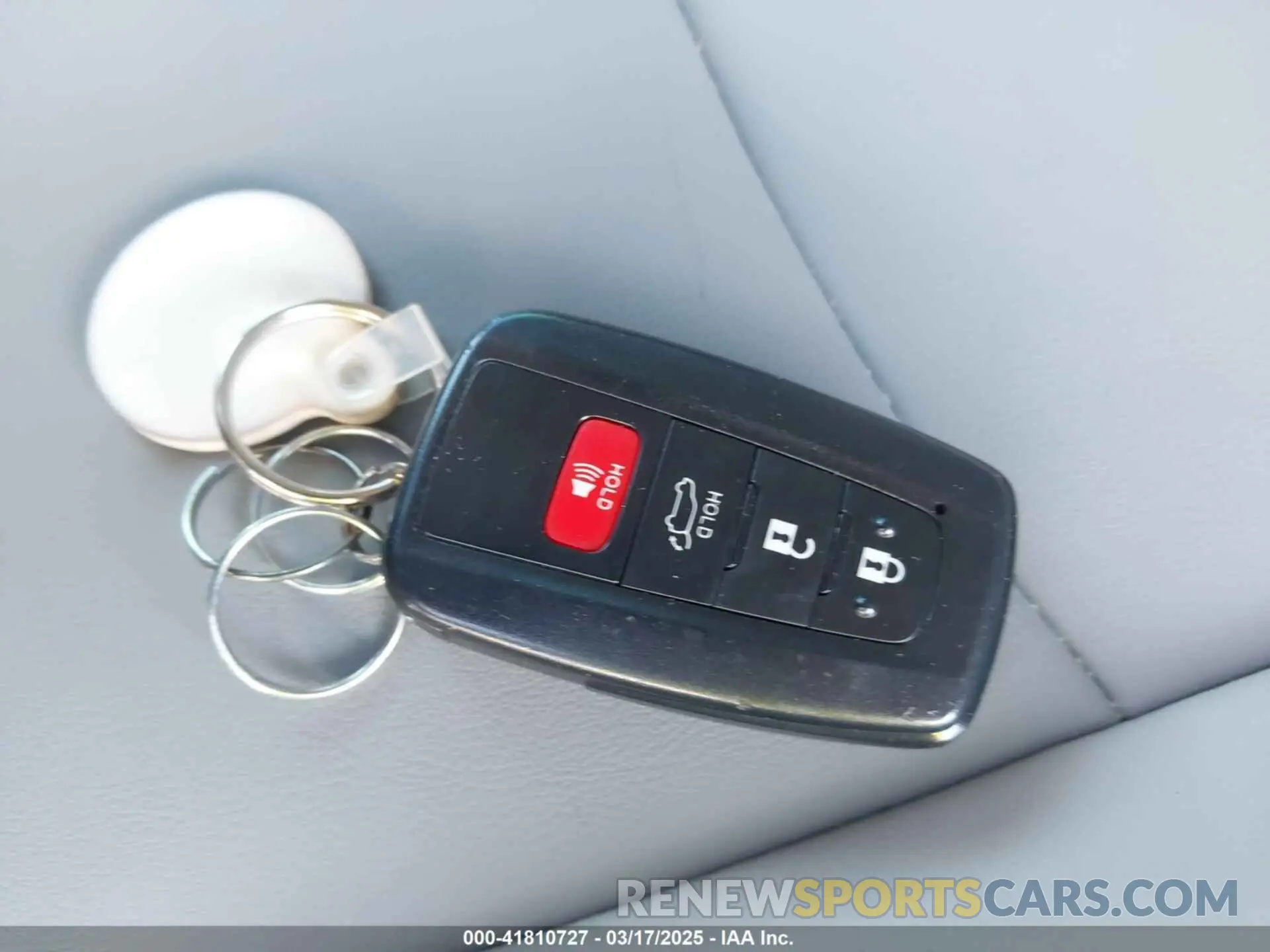 11 Photograph of a damaged car JTMB6RFV0ND077627 TOYOTA RAV4 HYBRID 2022