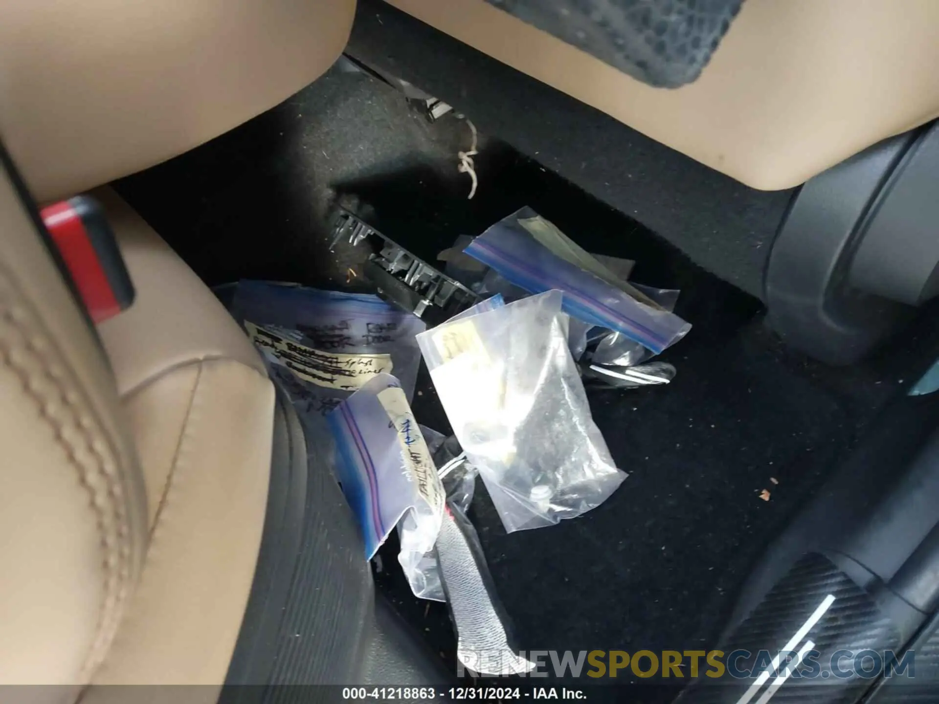 19 Photograph of a damaged car JTMB6RFV0NJ020121 TOYOTA RAV4 HYBRID 2022