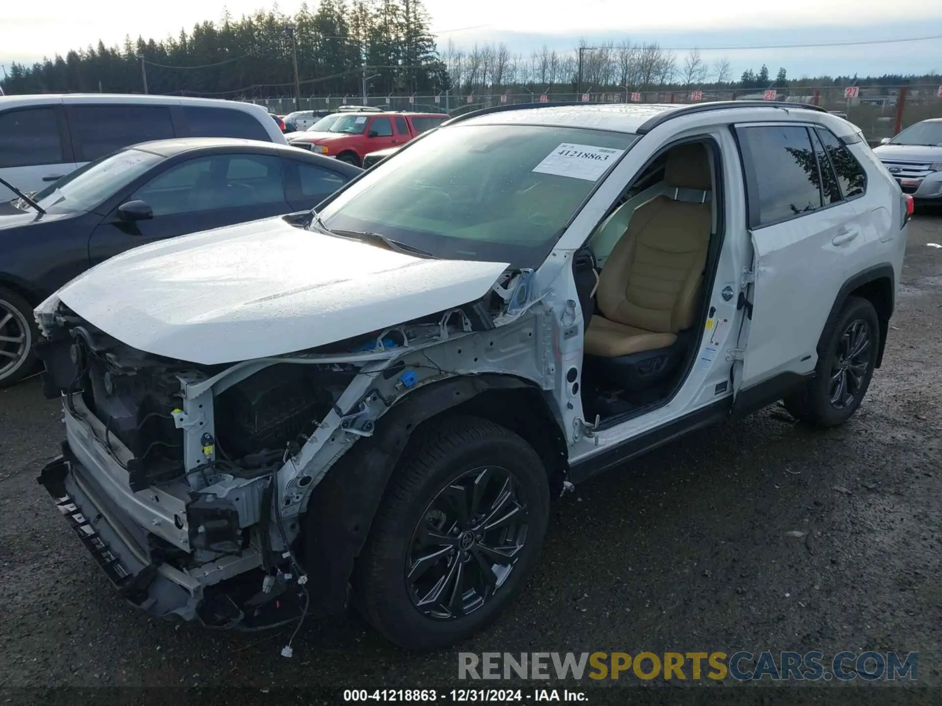 2 Photograph of a damaged car JTMB6RFV0NJ020121 TOYOTA RAV4 HYBRID 2022