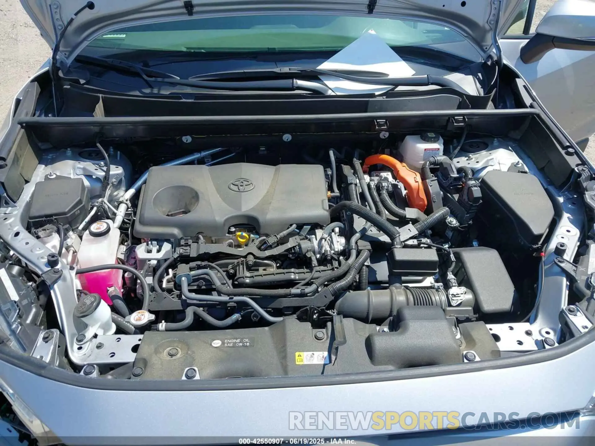10 Photograph of a damaged car JTMB6RFV1ND063963 TOYOTA RAV4 HYBRID 2022