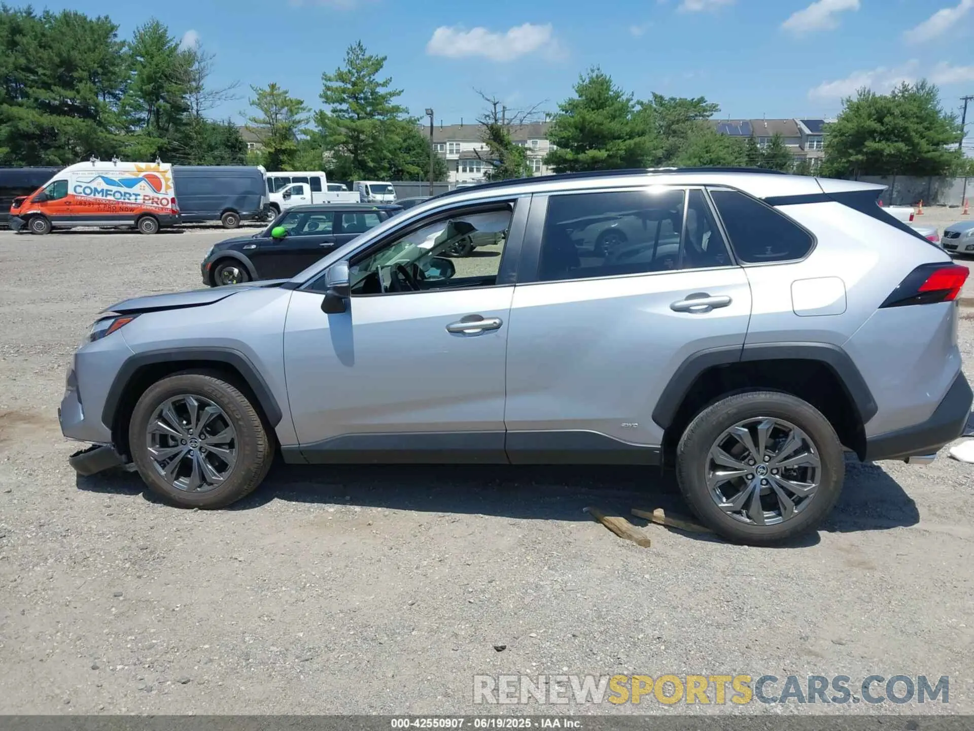 14 Photograph of a damaged car JTMB6RFV1ND063963 TOYOTA RAV4 HYBRID 2022