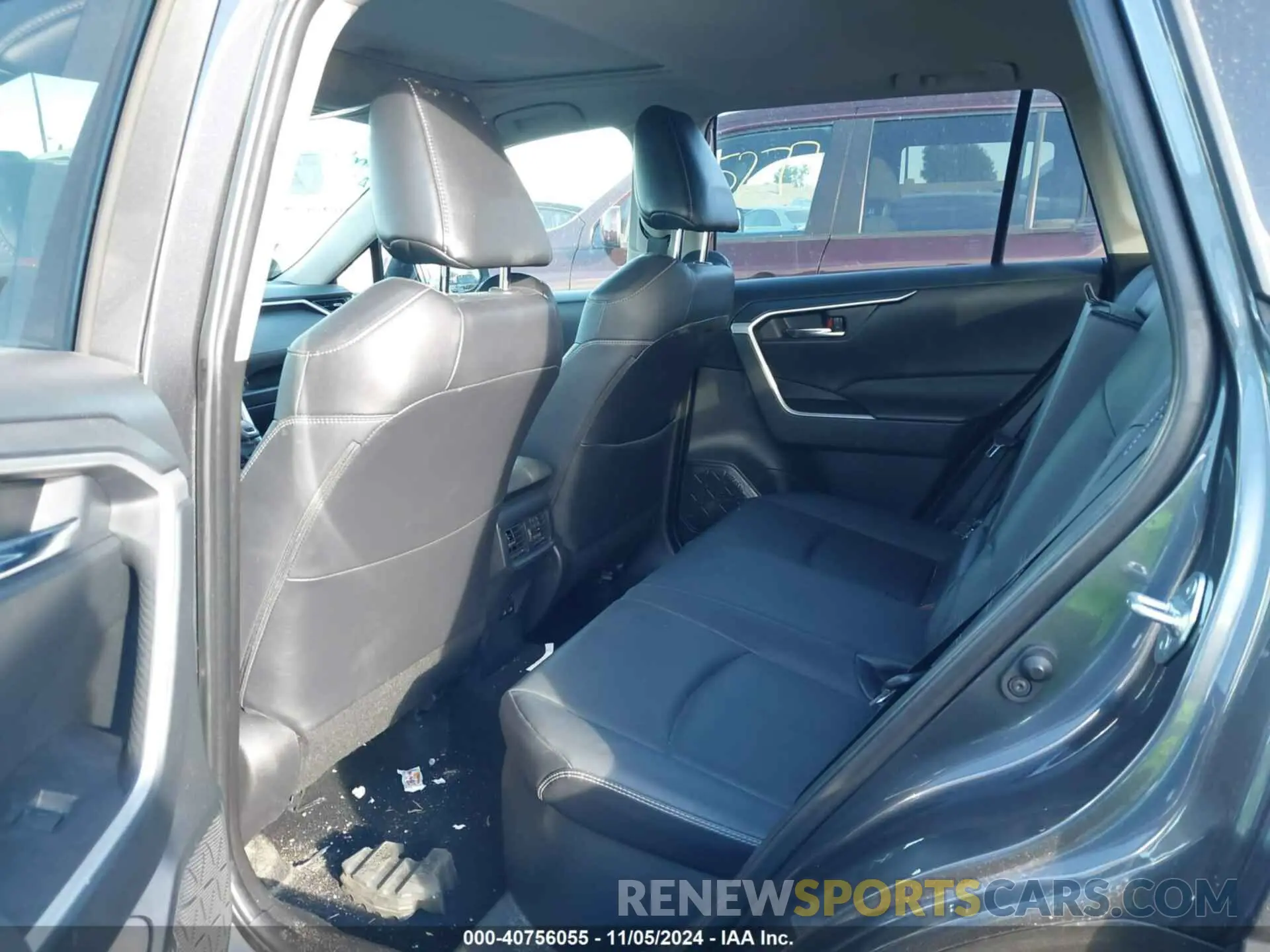 8 Photograph of a damaged car JTMB6RFV1ND073764 TOYOTA RAV4 HYBRID 2022