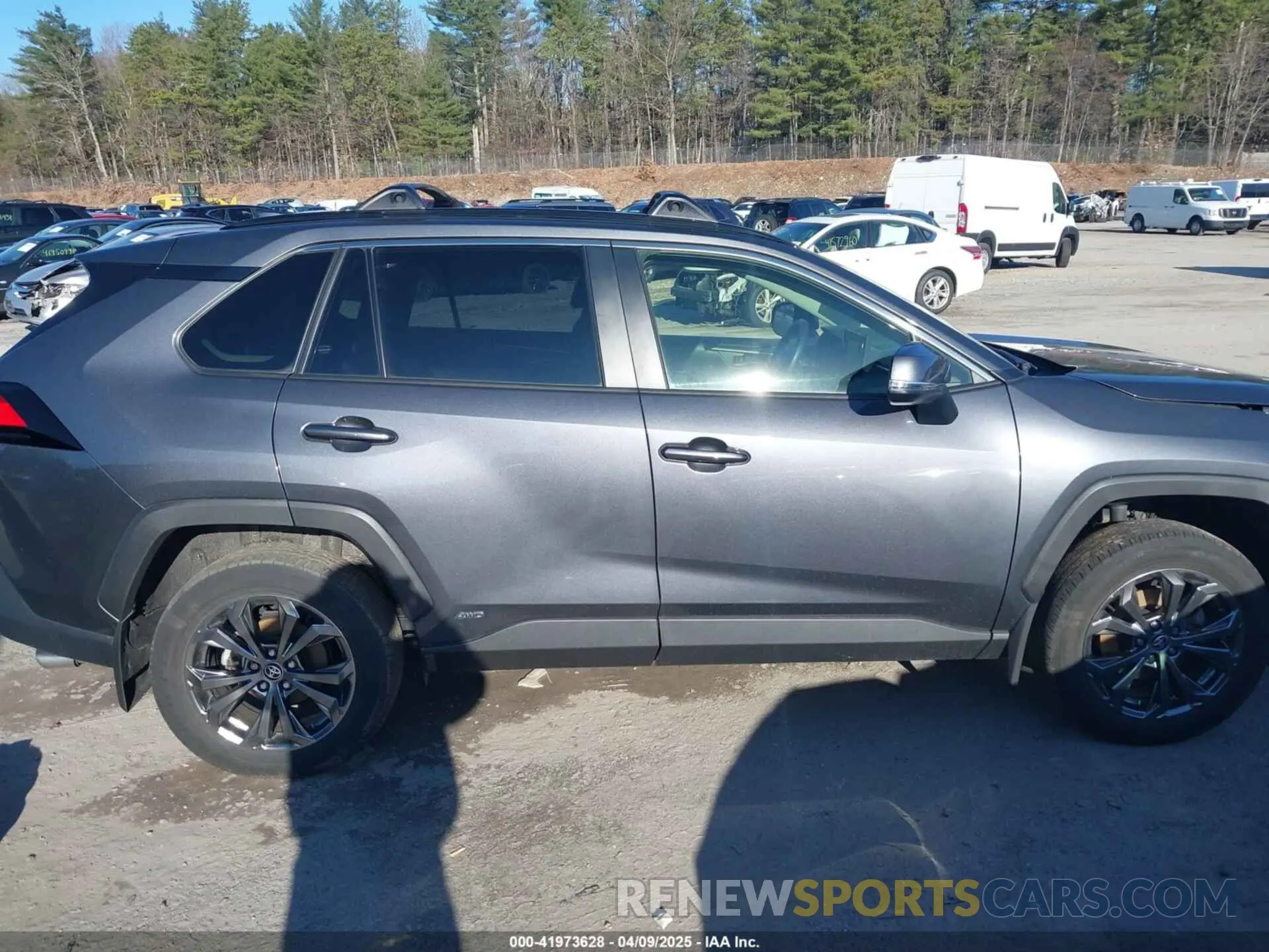 13 Photograph of a damaged car JTMB6RFV5ND065733 TOYOTA RAV4 HYBRID 2022