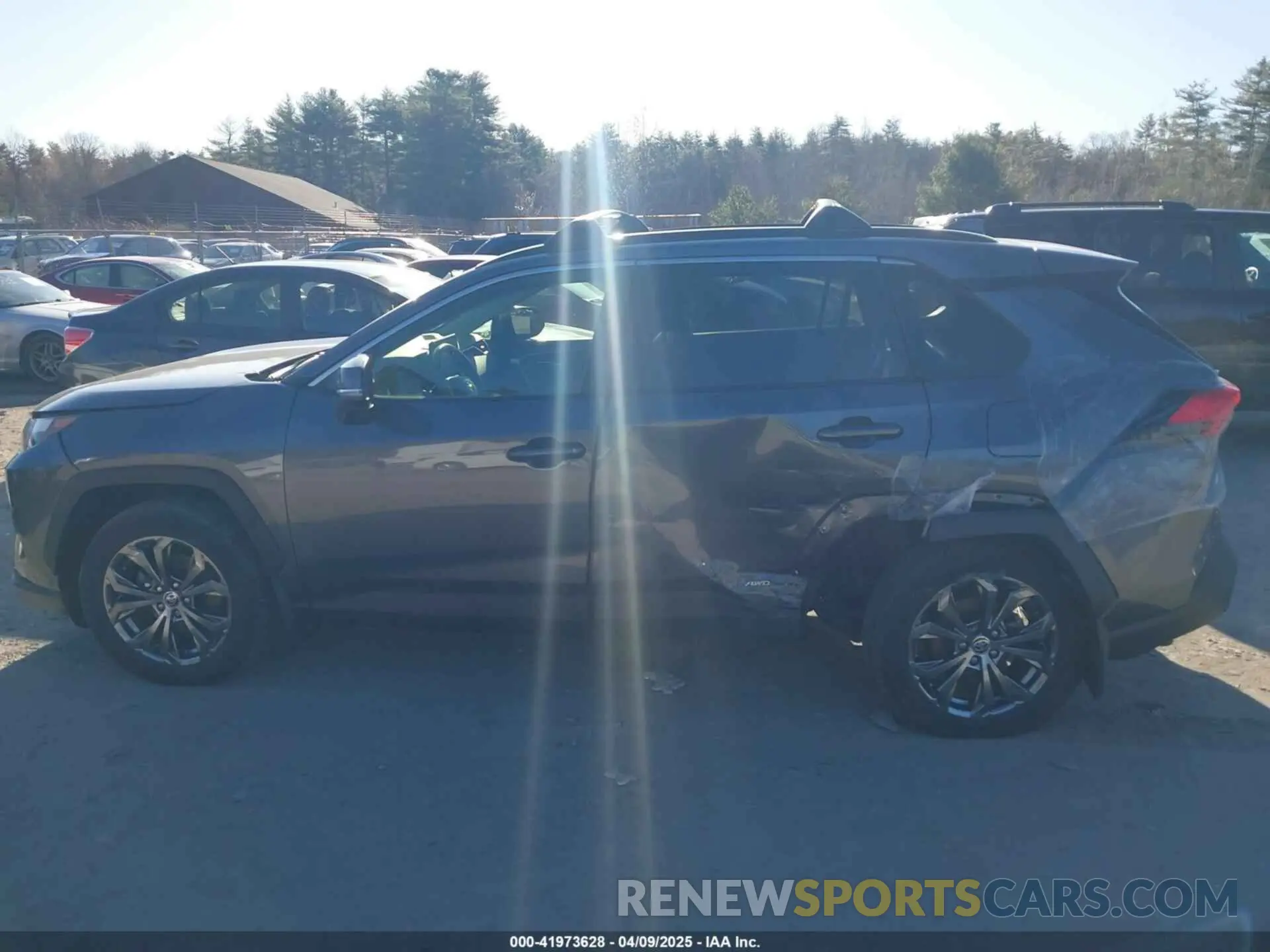 14 Photograph of a damaged car JTMB6RFV5ND065733 TOYOTA RAV4 HYBRID 2022