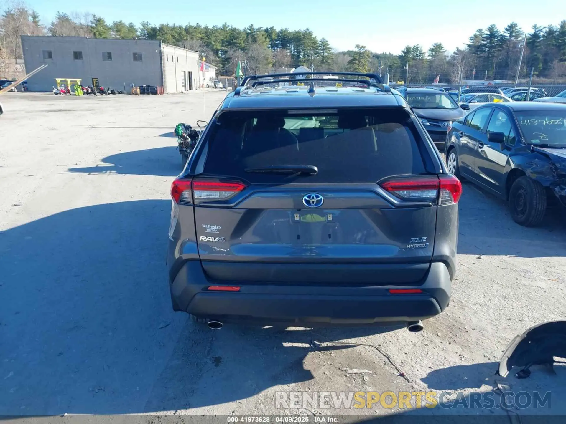 16 Photograph of a damaged car JTMB6RFV5ND065733 TOYOTA RAV4 HYBRID 2022