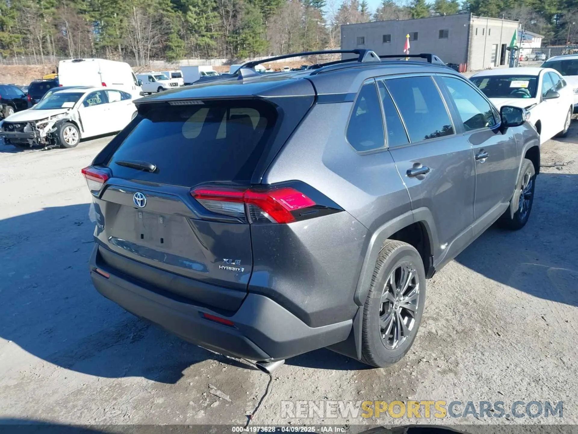 4 Photograph of a damaged car JTMB6RFV5ND065733 TOYOTA RAV4 HYBRID 2022