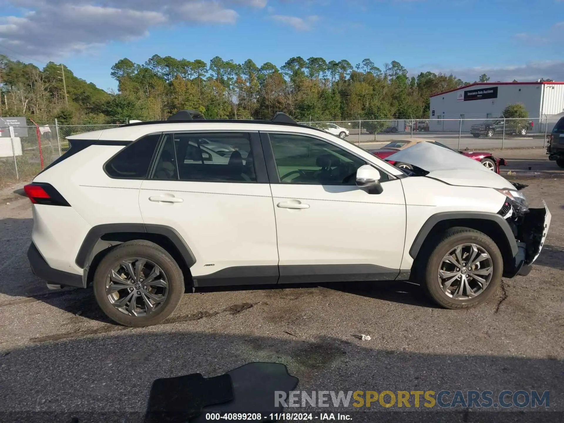 12 Photograph of a damaged car JTMB6RFV7ND533283 TOYOTA RAV4 HYBRID 2022