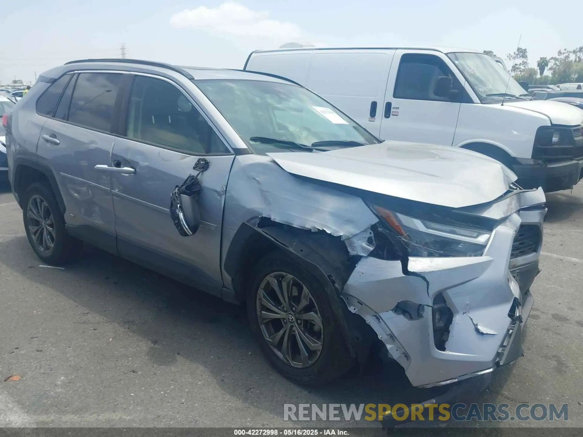 1 Photograph of a damaged car JTMB6RFV8ND056654 TOYOTA RAV4 HYBRID 2022