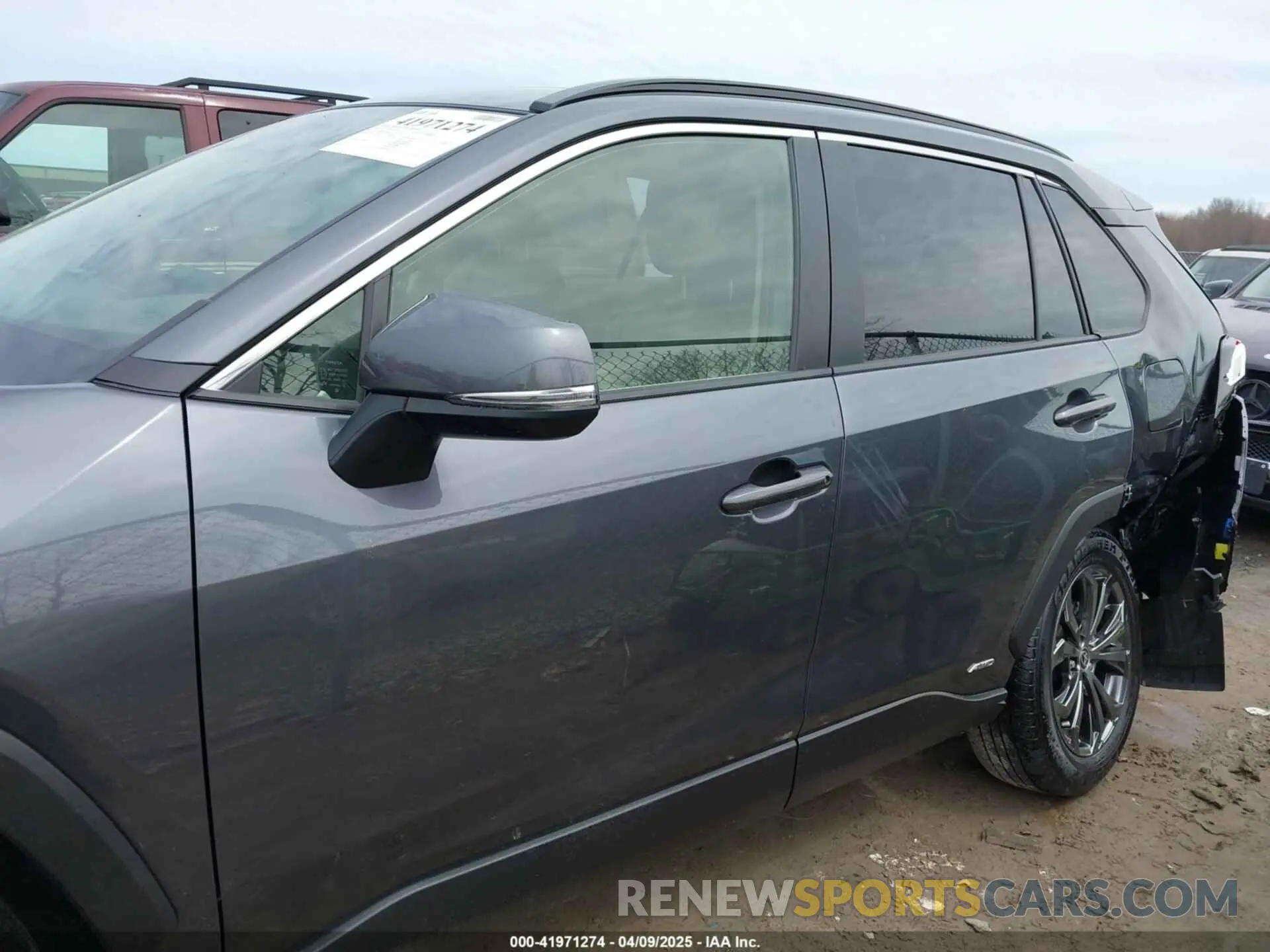 15 Photograph of a damaged car JTMB6RFV9ND065377 TOYOTA RAV4 HYBRID 2022