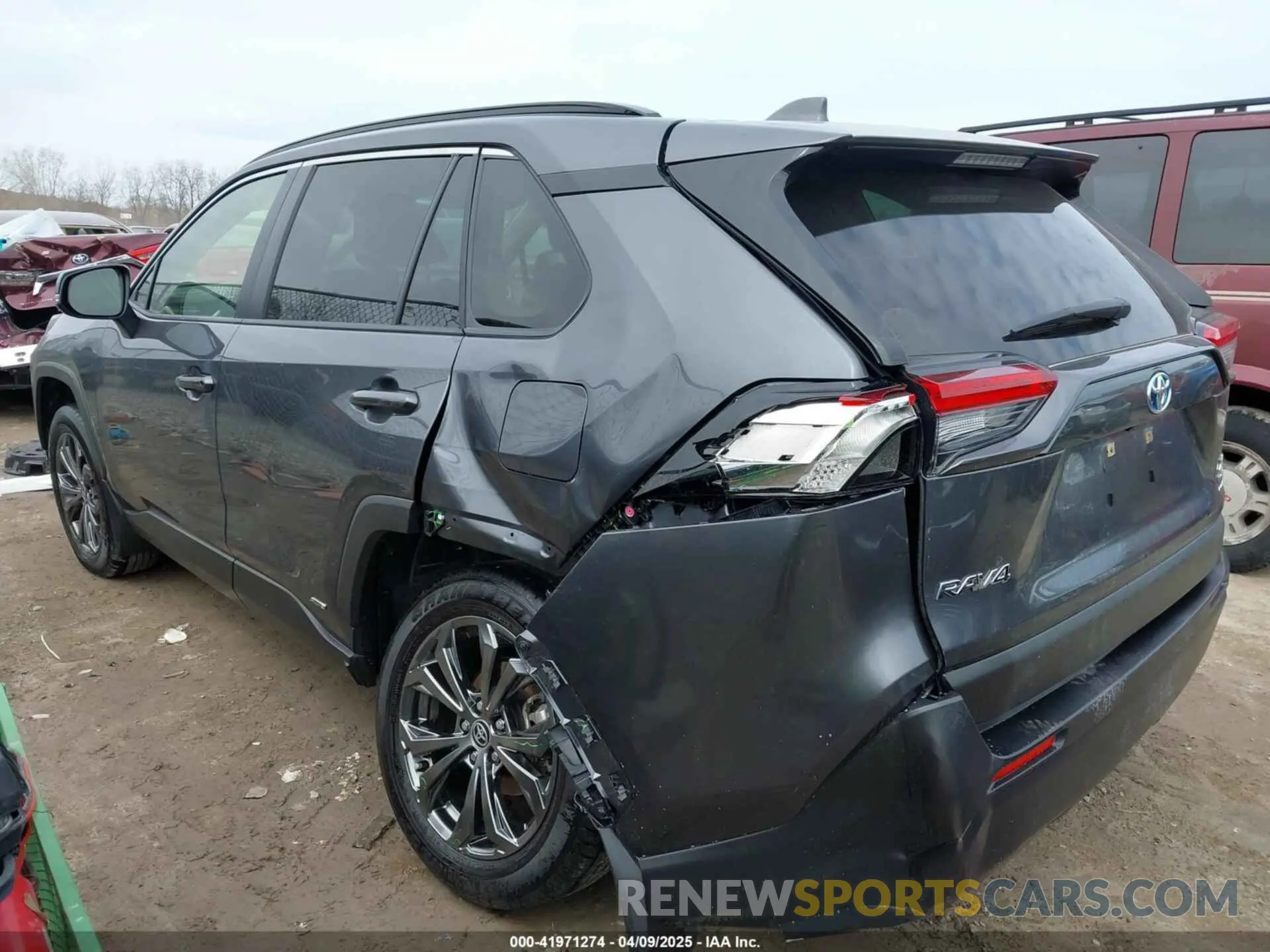 3 Photograph of a damaged car JTMB6RFV9ND065377 TOYOTA RAV4 HYBRID 2022