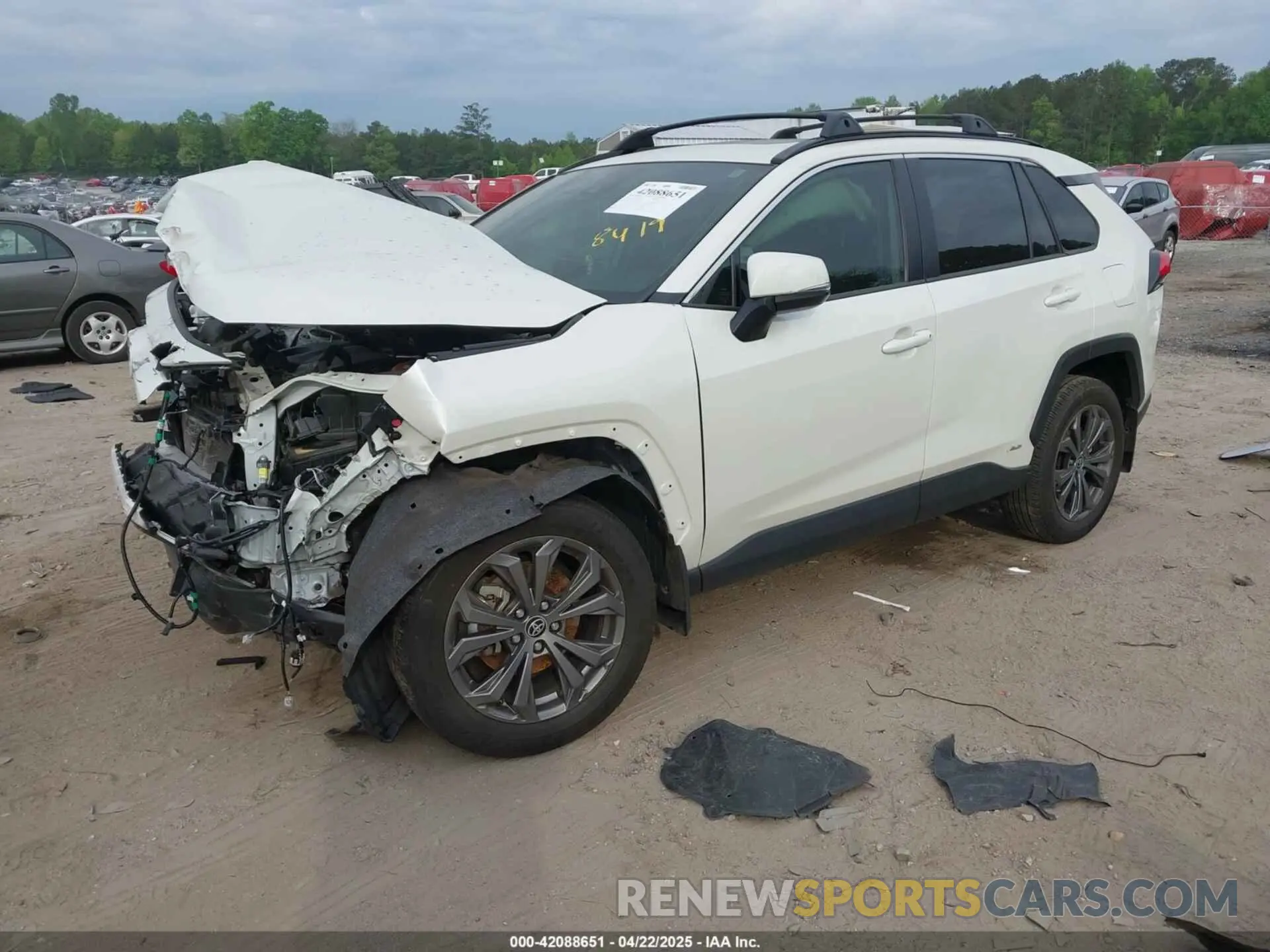 2 Photograph of a damaged car JTMB6RFV9ND078419 TOYOTA RAV4 HYBRID 2022