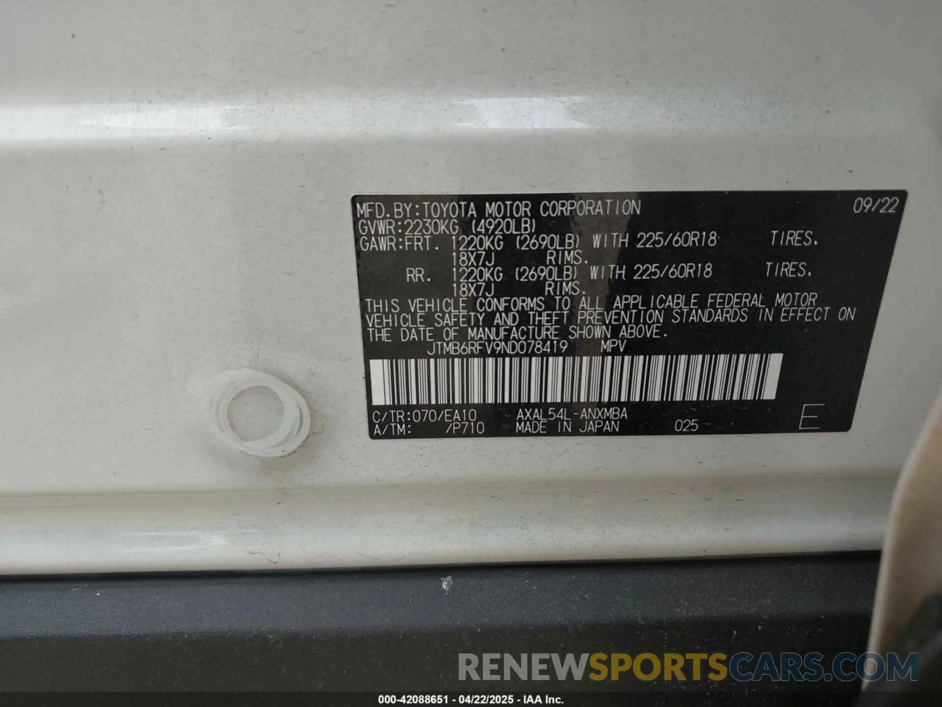 9 Photograph of a damaged car JTMB6RFV9ND078419 TOYOTA RAV4 HYBRID 2022
