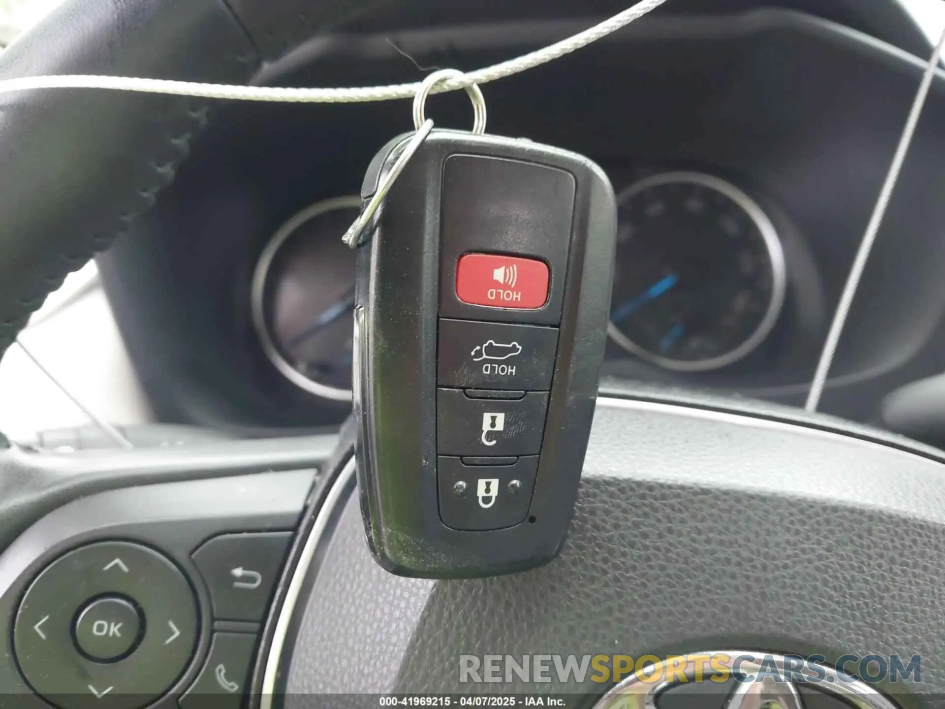 11 Photograph of a damaged car JTMB6RFVXND052153 TOYOTA RAV4 HYBRID 2022