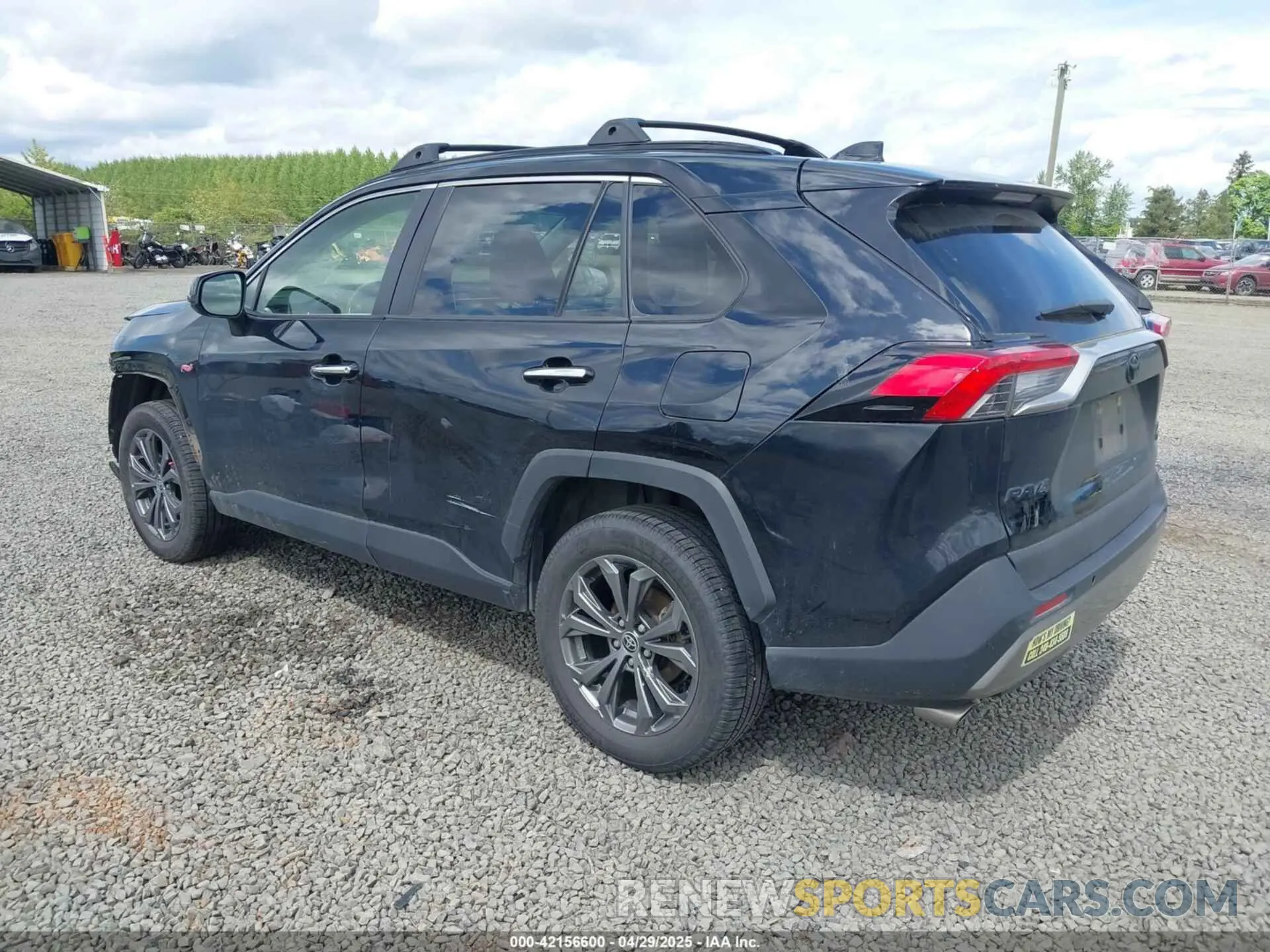 3 Photograph of a damaged car JTMD6RFV0NJ019432 TOYOTA RAV4 HYBRID 2022
