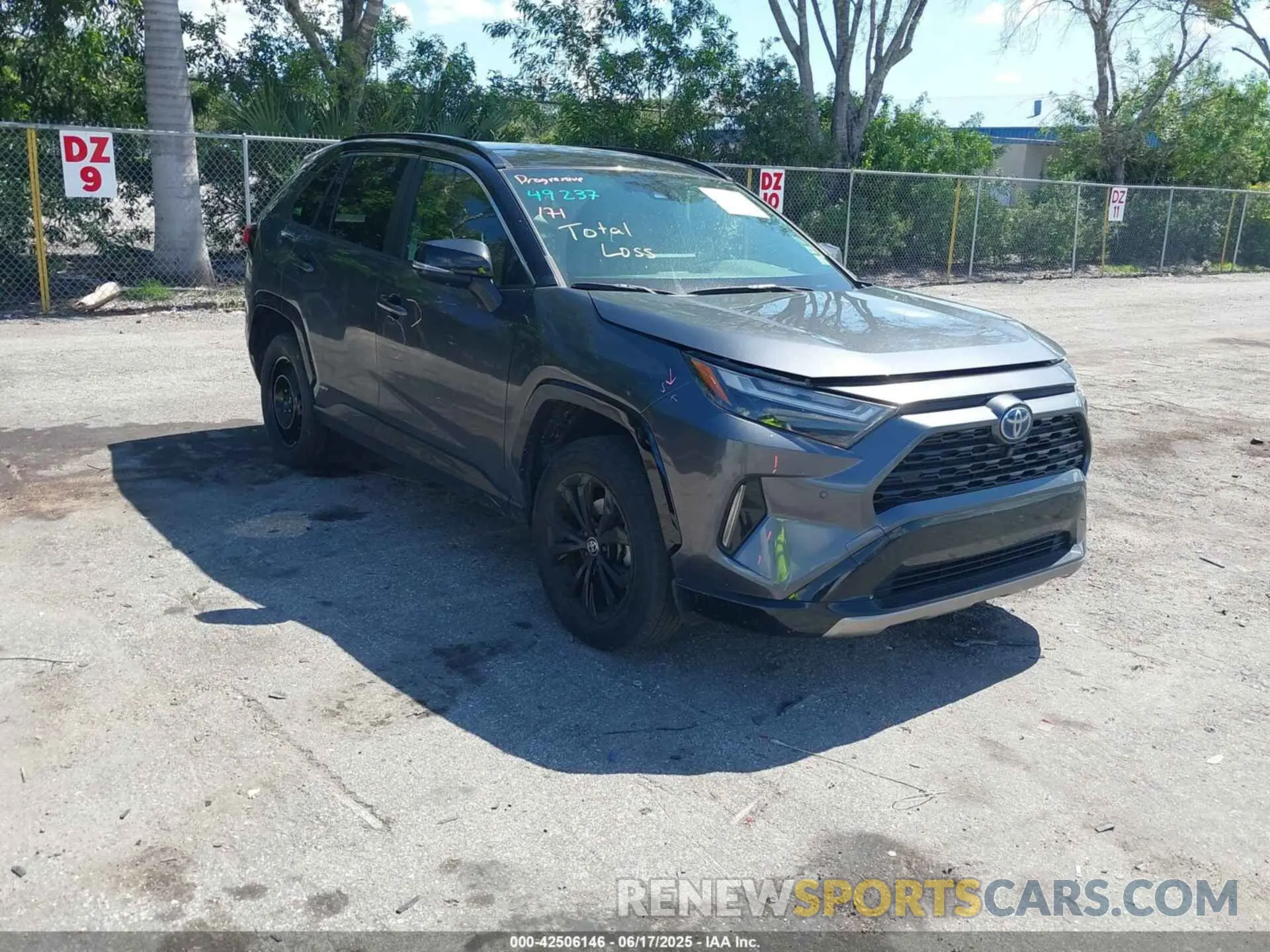 1 Photograph of a damaged car JTME6RFV0ND526690 TOYOTA RAV4 HYBRID 2022