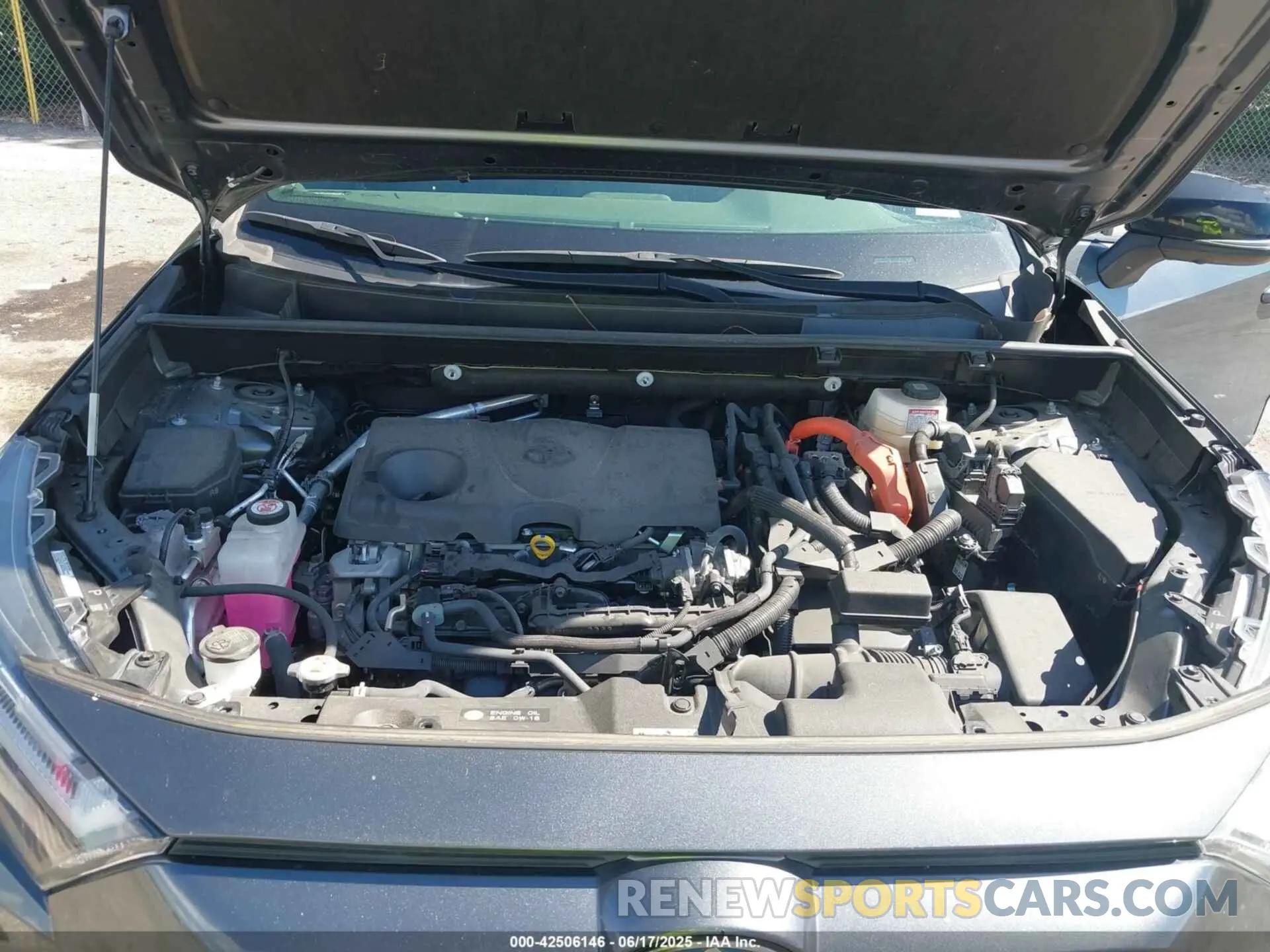 10 Photograph of a damaged car JTME6RFV0ND526690 TOYOTA RAV4 HYBRID 2022
