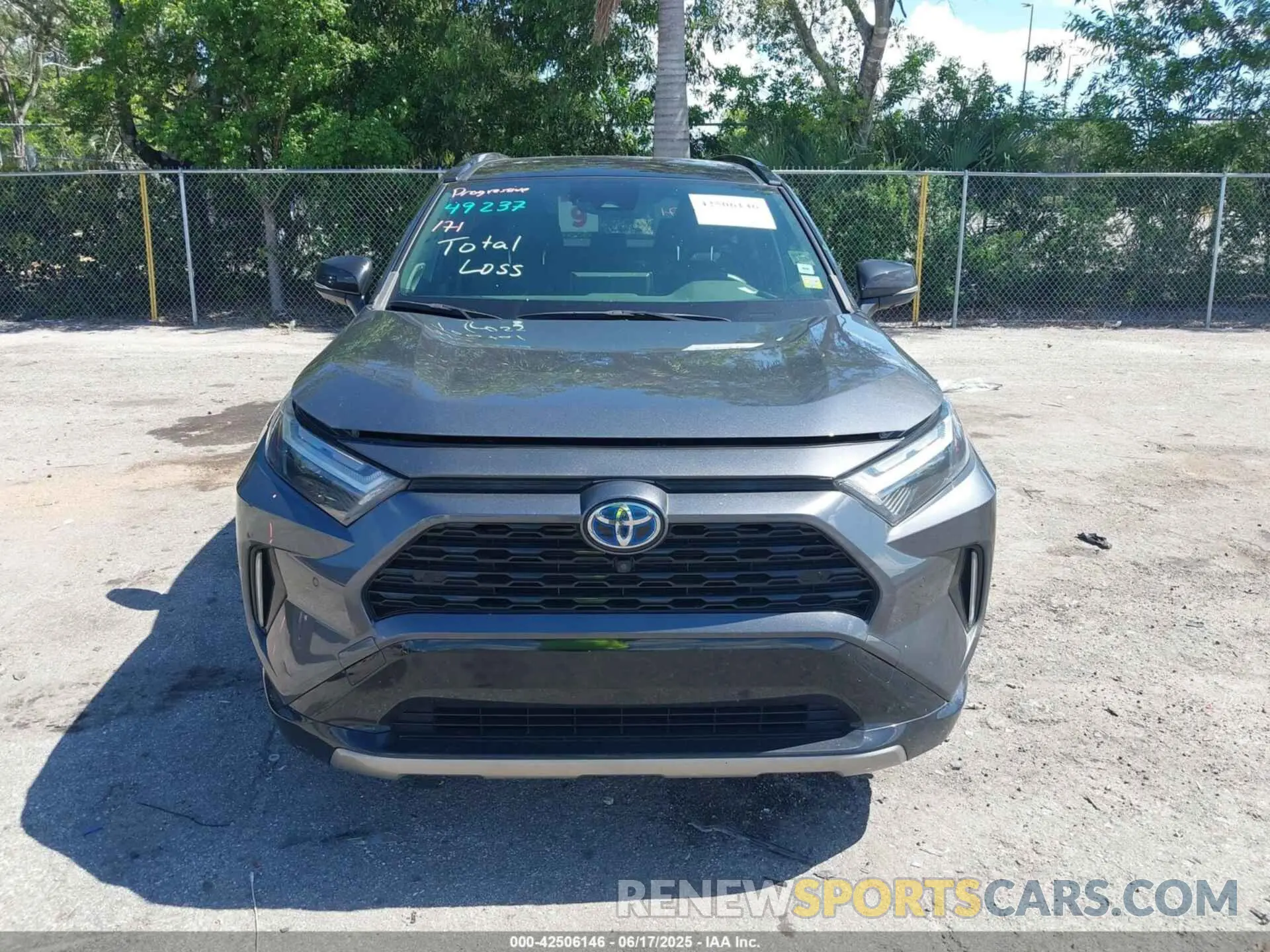 13 Photograph of a damaged car JTME6RFV0ND526690 TOYOTA RAV4 HYBRID 2022